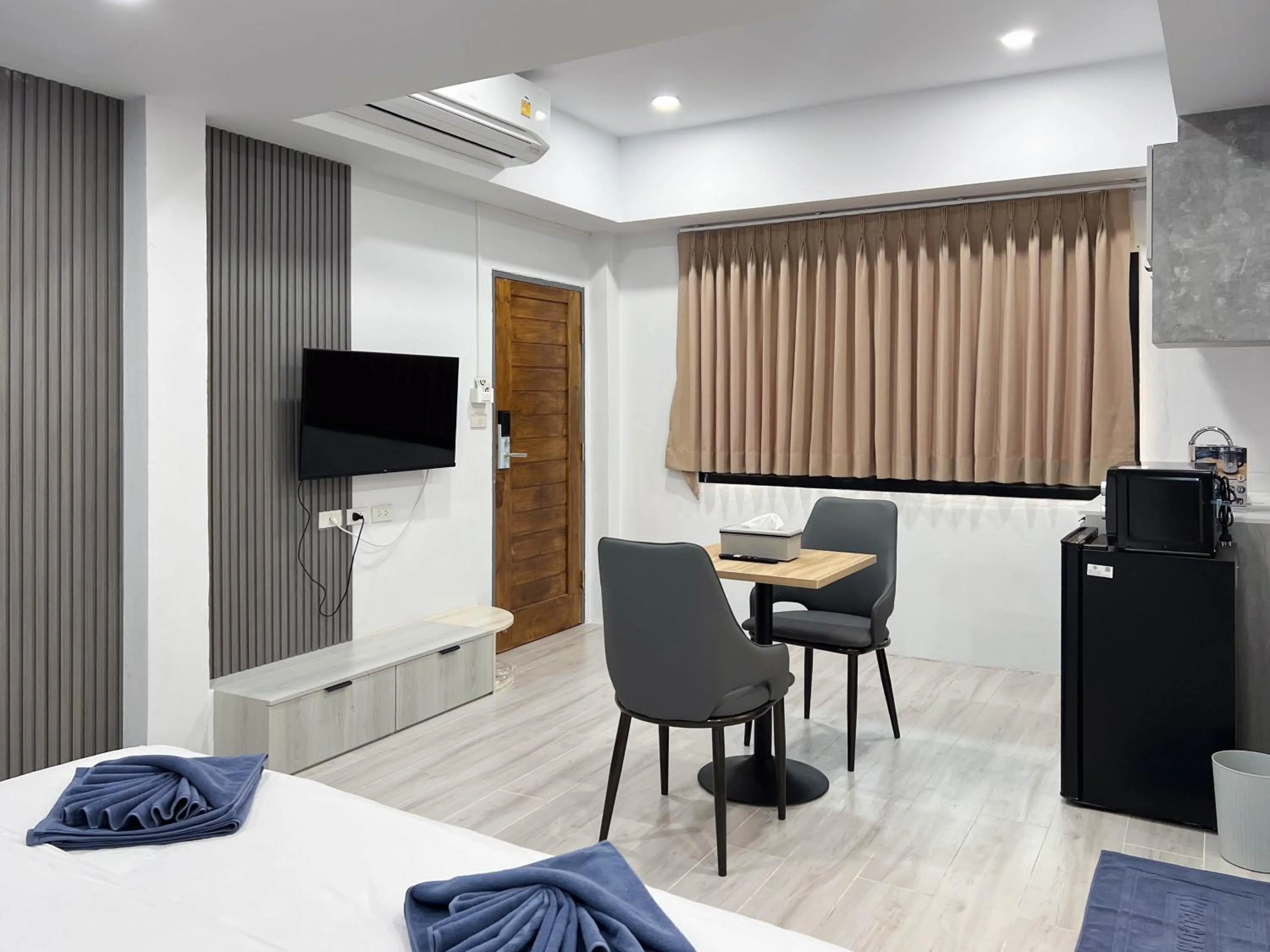 Photo of the whole room, Bed in C You Home at CNX