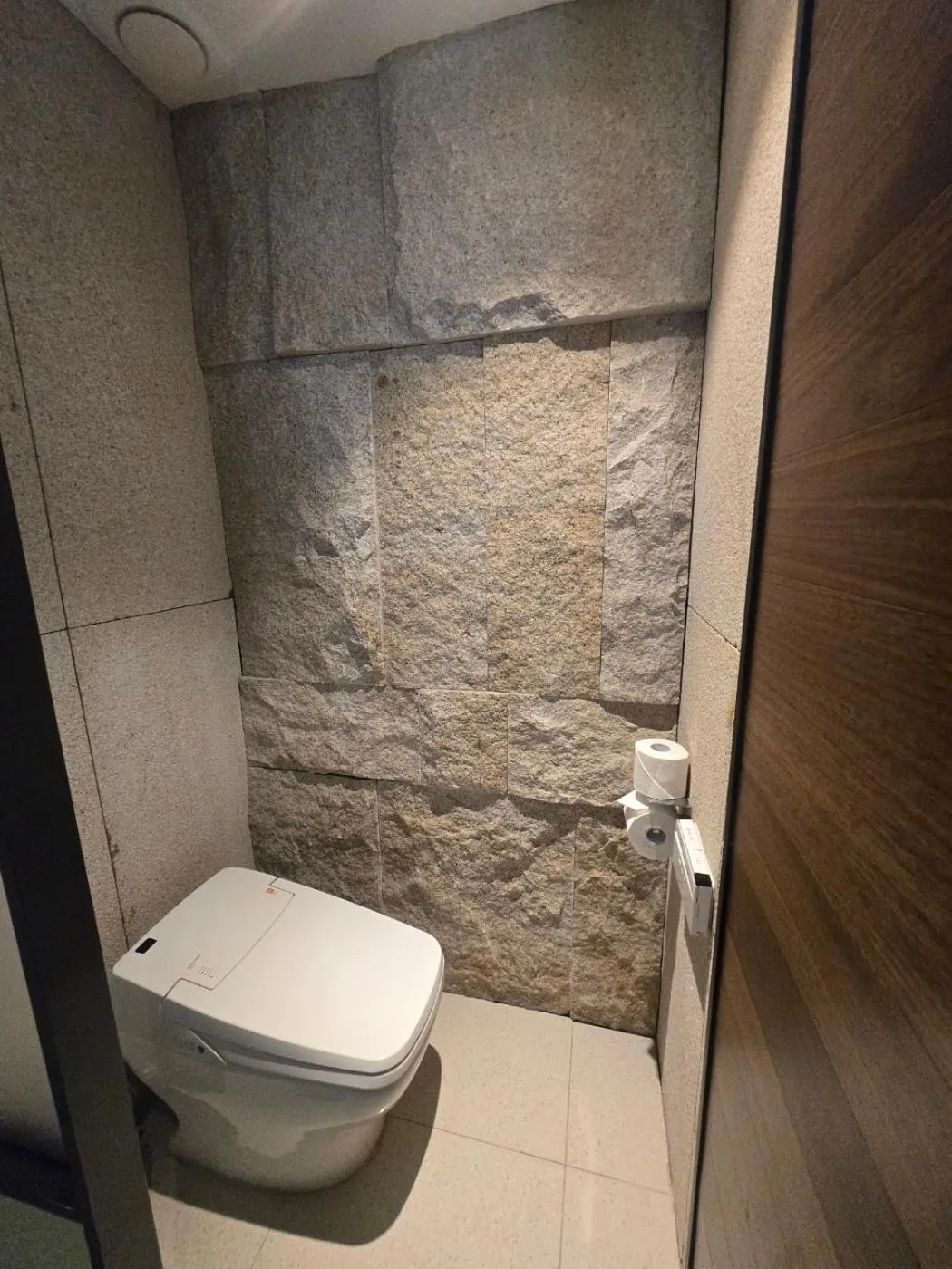 Toilet in Hotel The Designers Premier Seongsu and Konkuk Univ