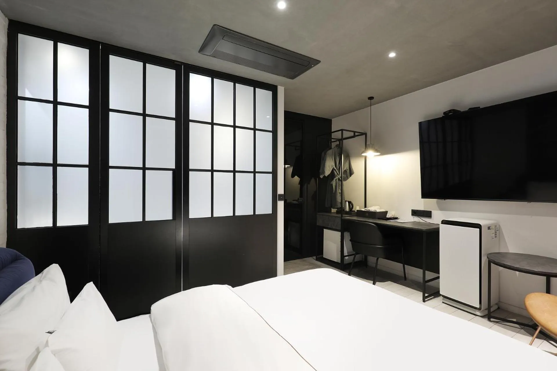 Bed in Hotel The Designers Premier Seongsu and Konkuk Univ