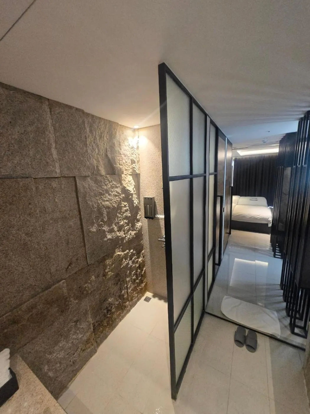 Shower in Hotel The Designers Premier Seongsu and Konkuk Univ