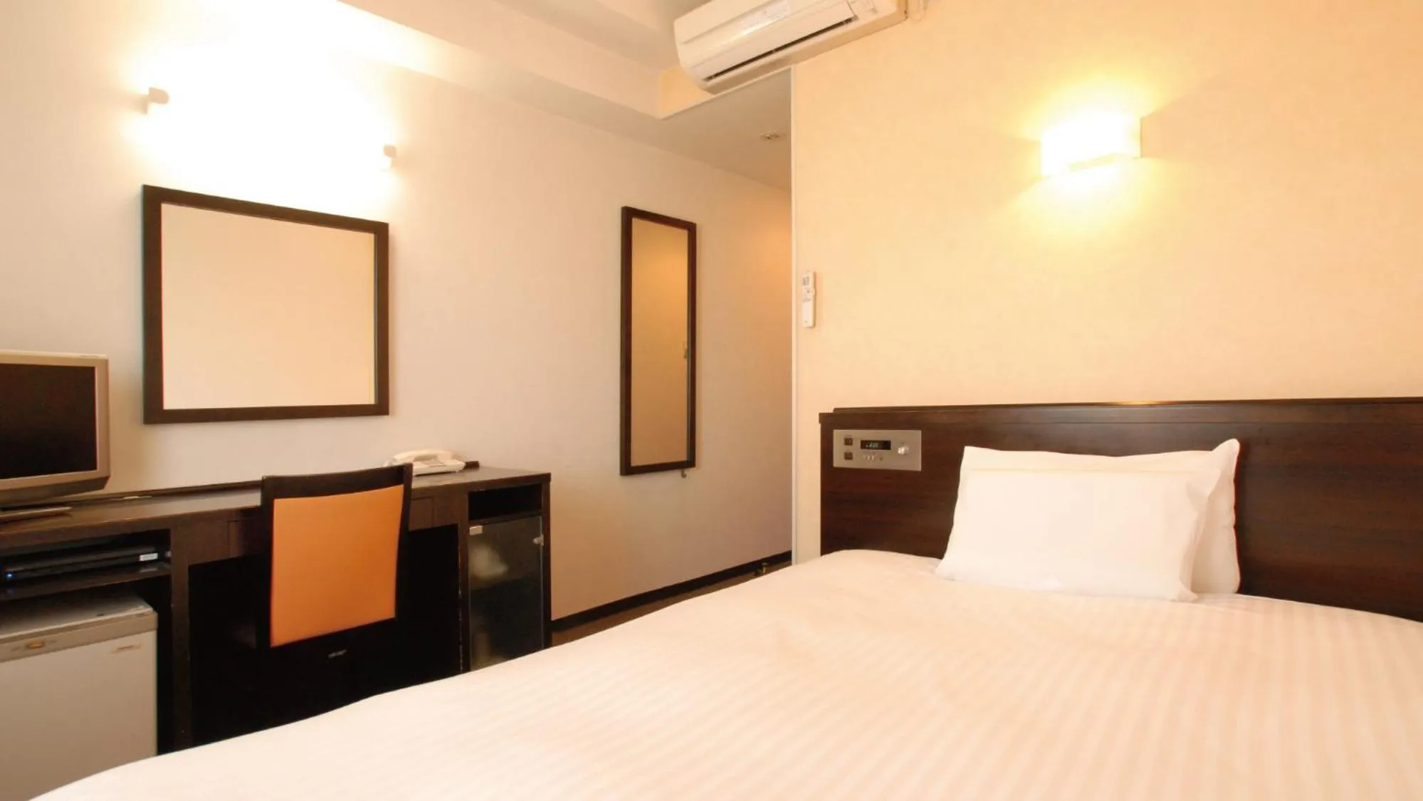 Bedroom, Bed in AB Hotel Mikawa Anjo Shinkan