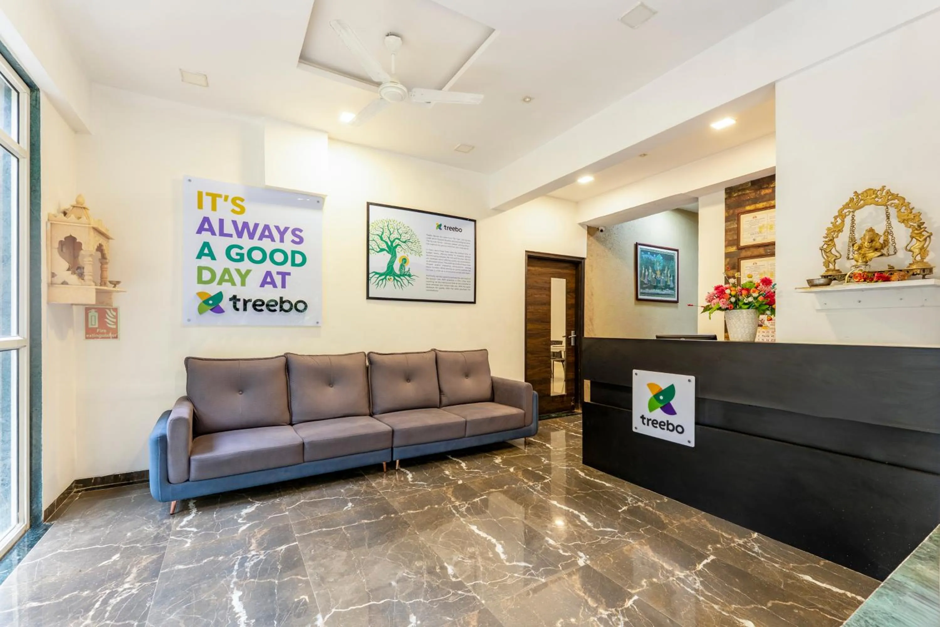 Treebo Blue Roof, Kelwa