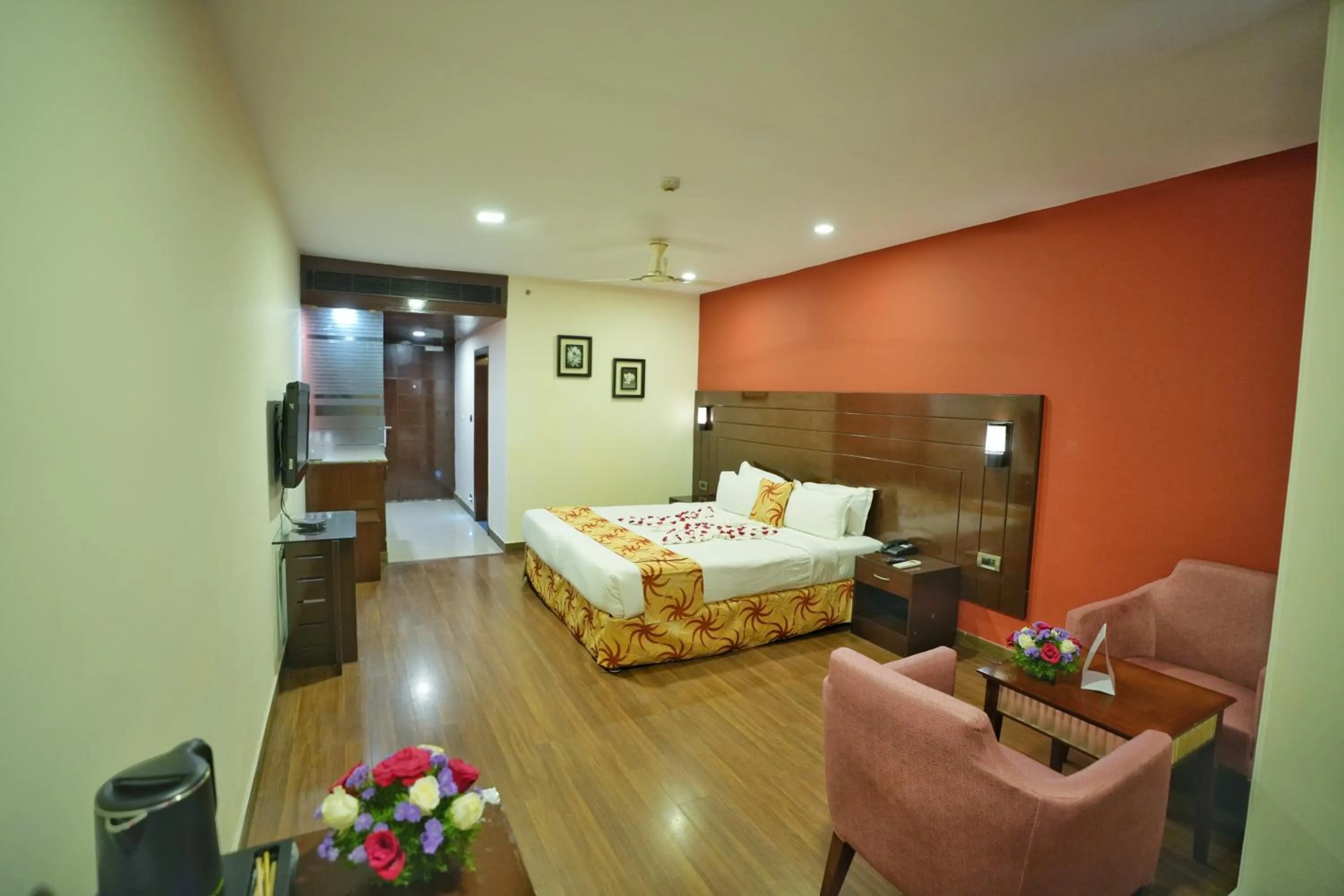 Bedroom, Bed in The Altruist One Continent