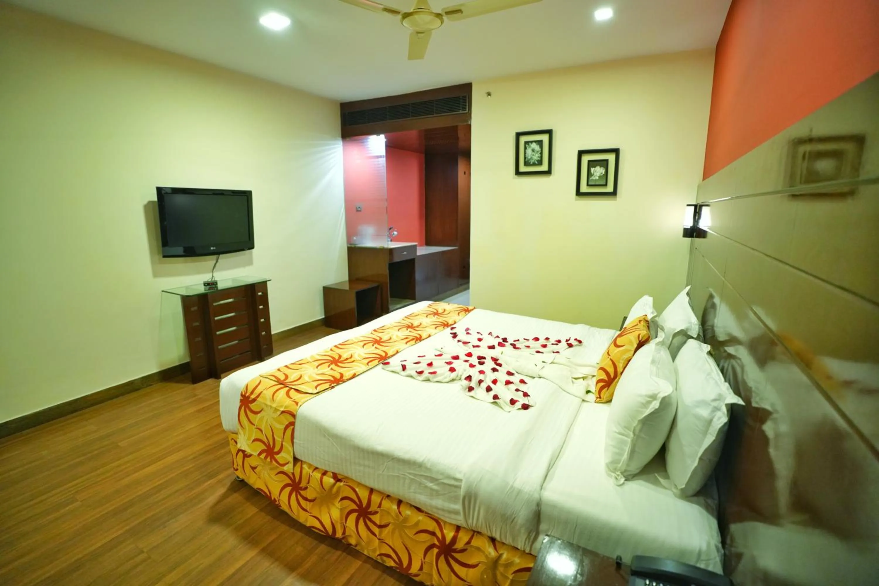 Bedroom, Bed in The Altruist One Continent