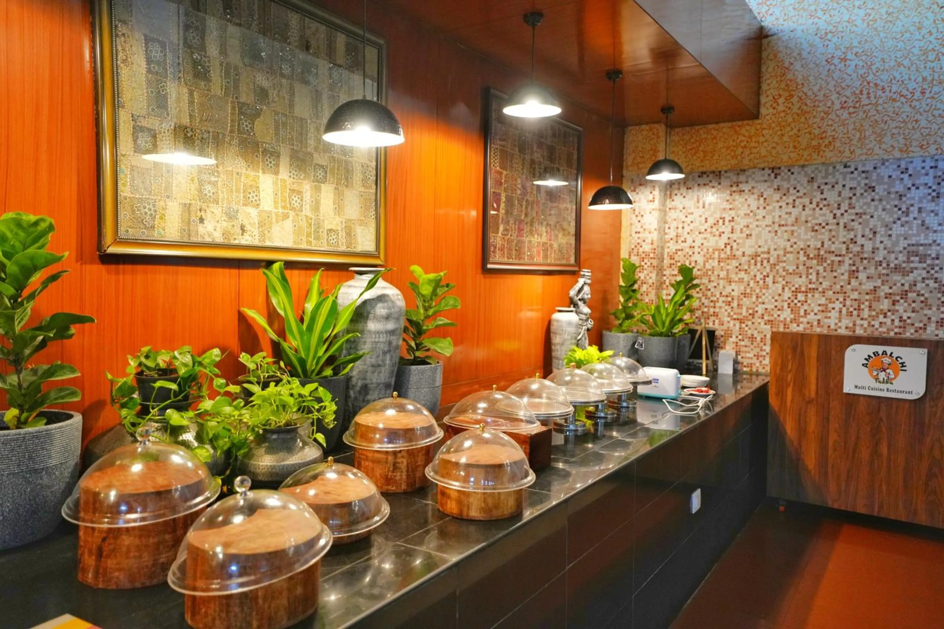 Restaurant/places to eat in The Altruist One Continent