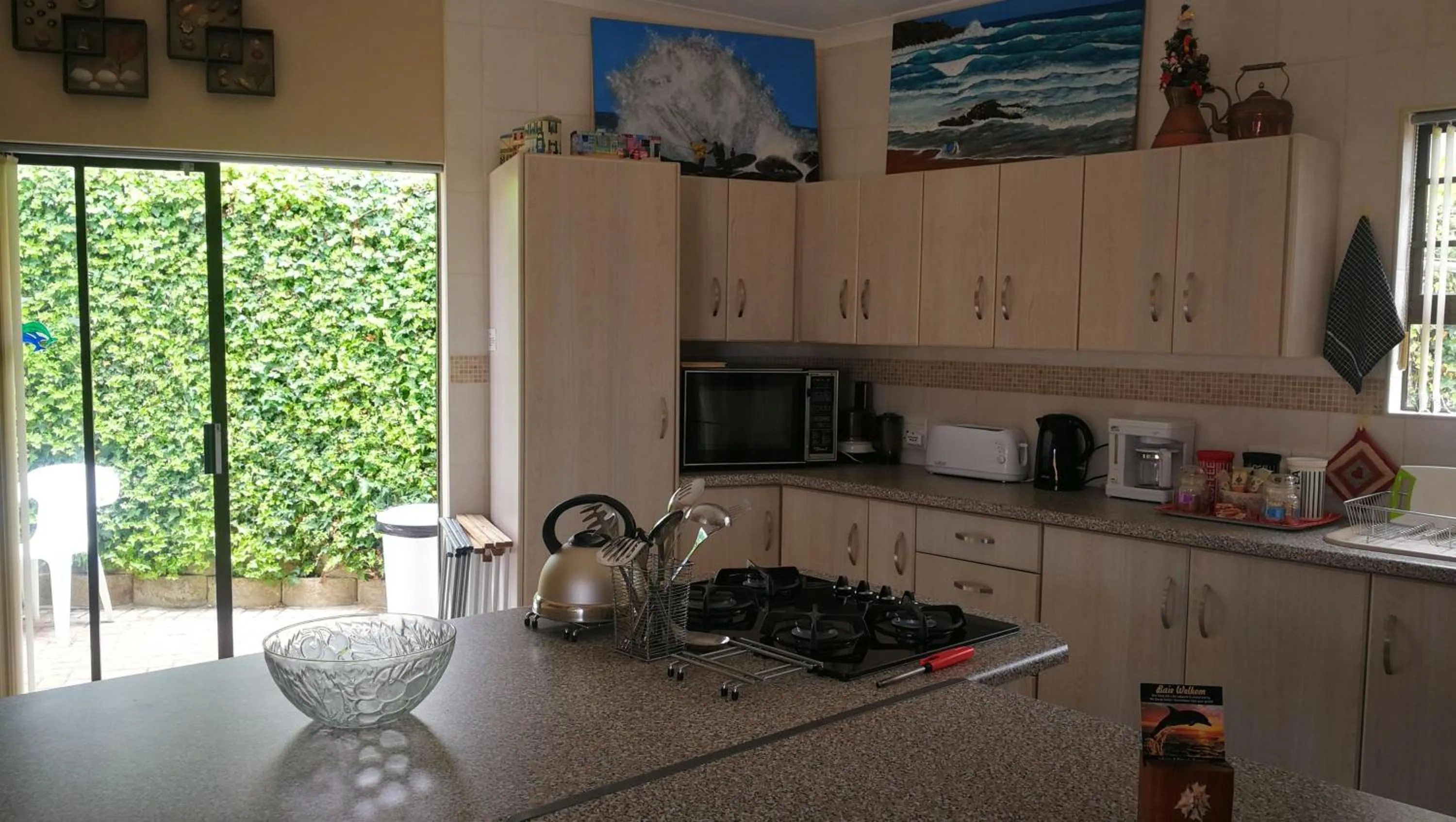 stove in The Third Dolphin