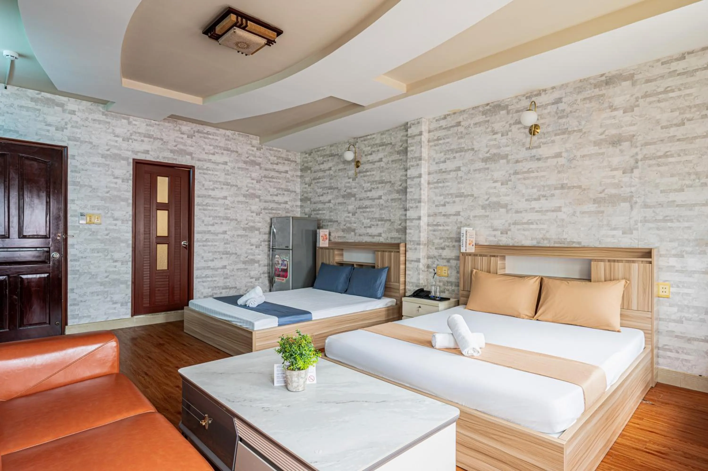 Bed in Hoàng Long Hotel By Cozrum