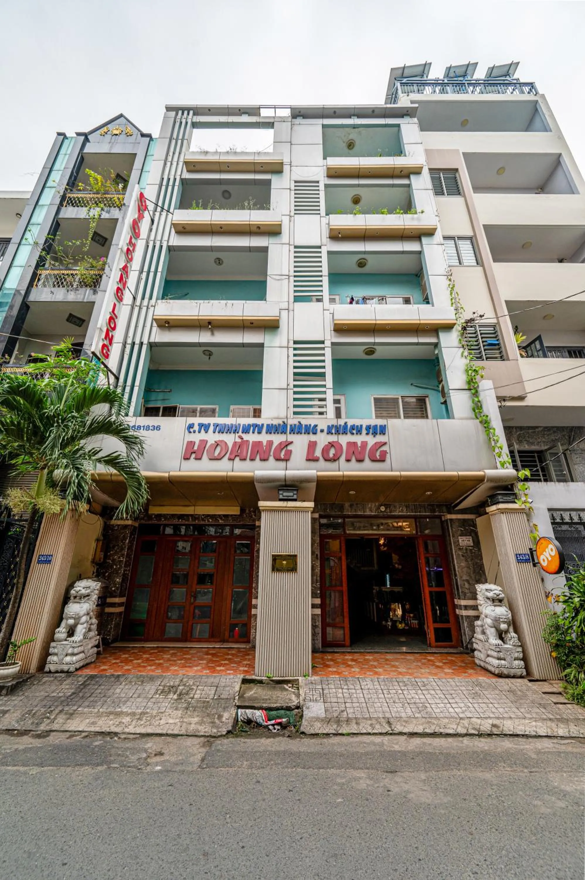 Property building in Hoàng Long Hotel By Cozrum