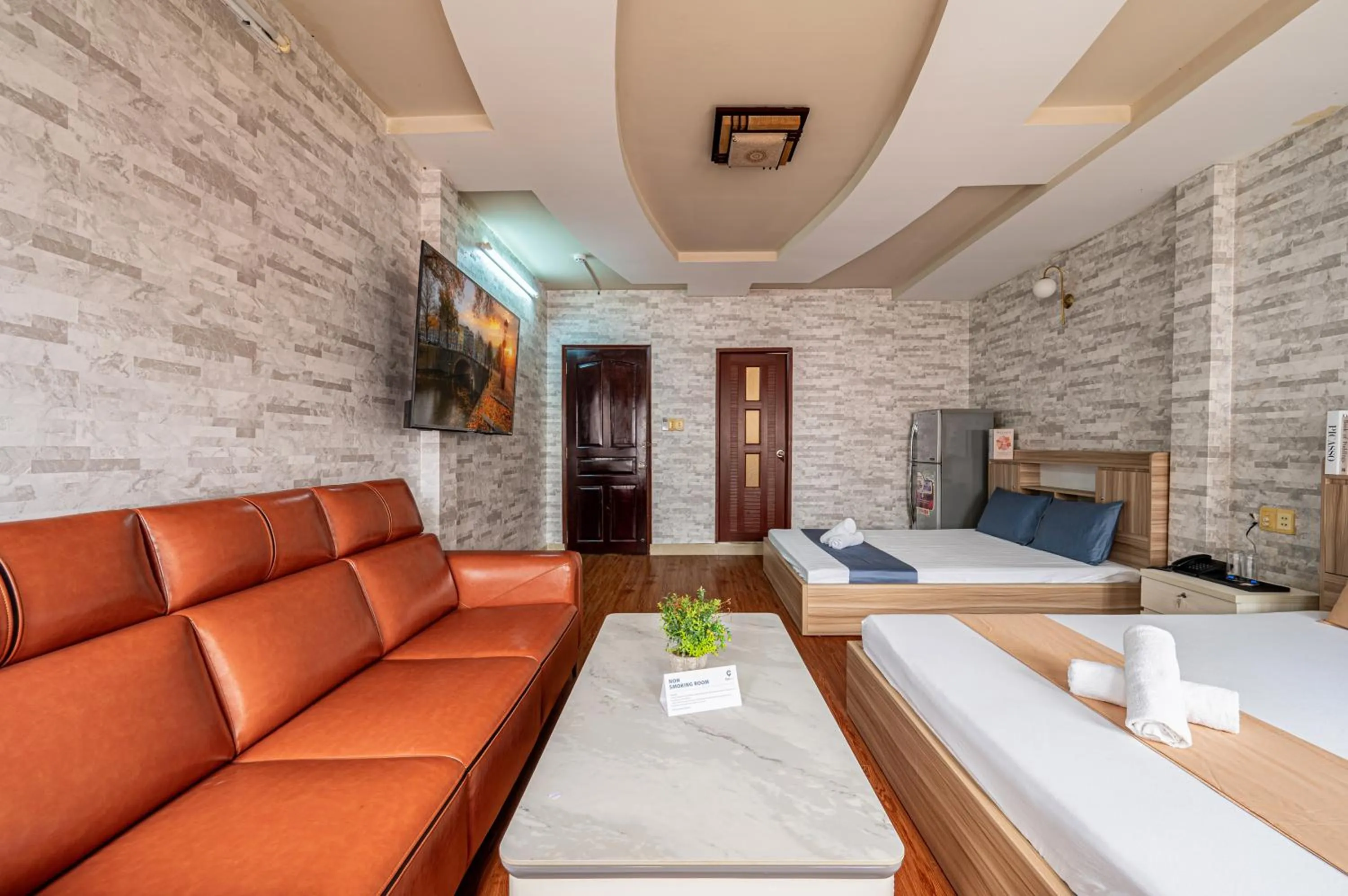 Bed in Hoàng Long Hotel By Cozrum