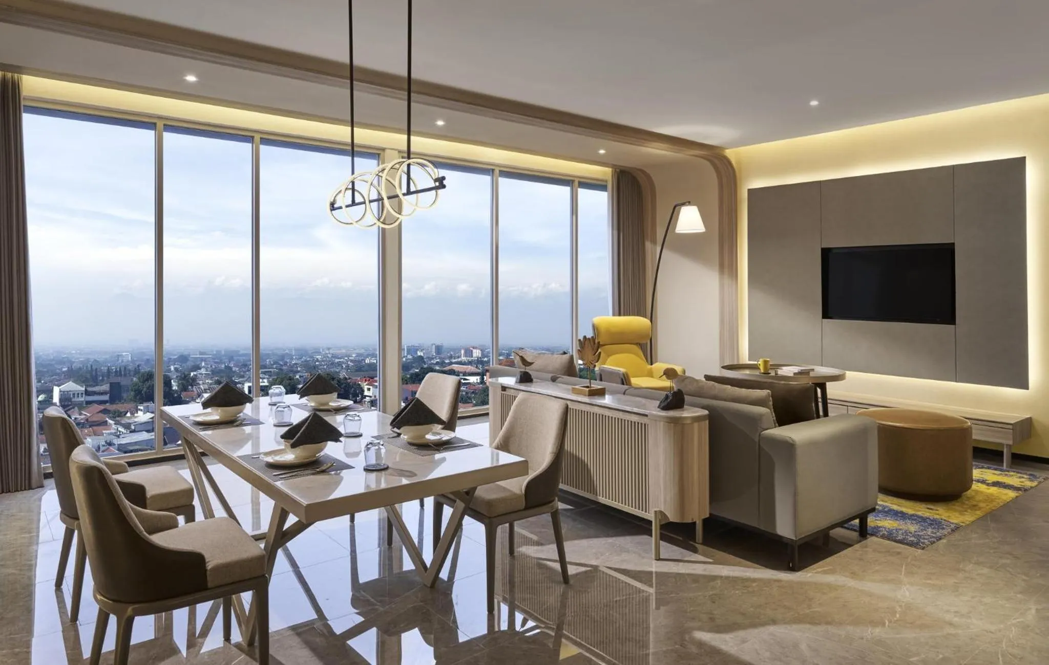 Photo of the whole room in voco Bandung Setiabudi by IHG