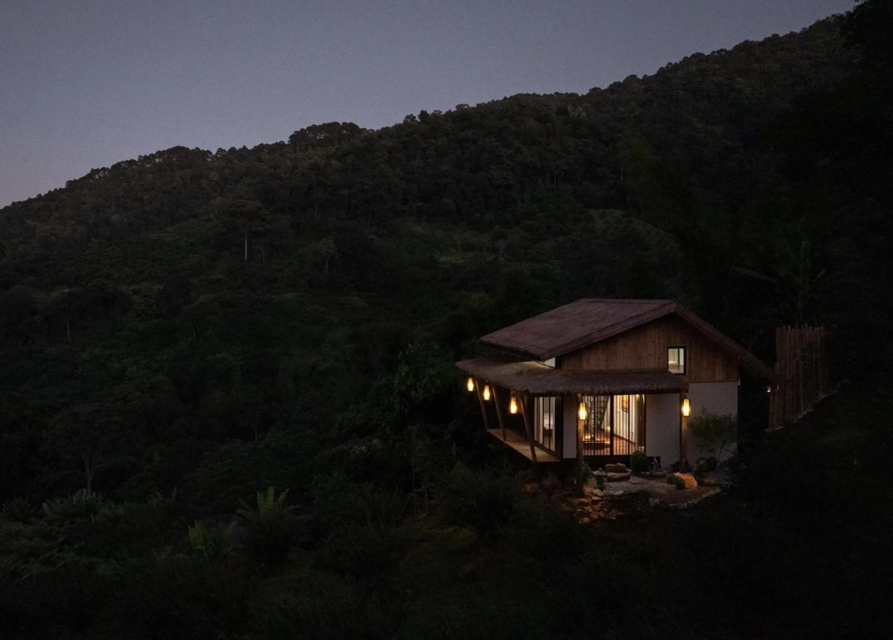 Property building in Chai Cheevit Maesa