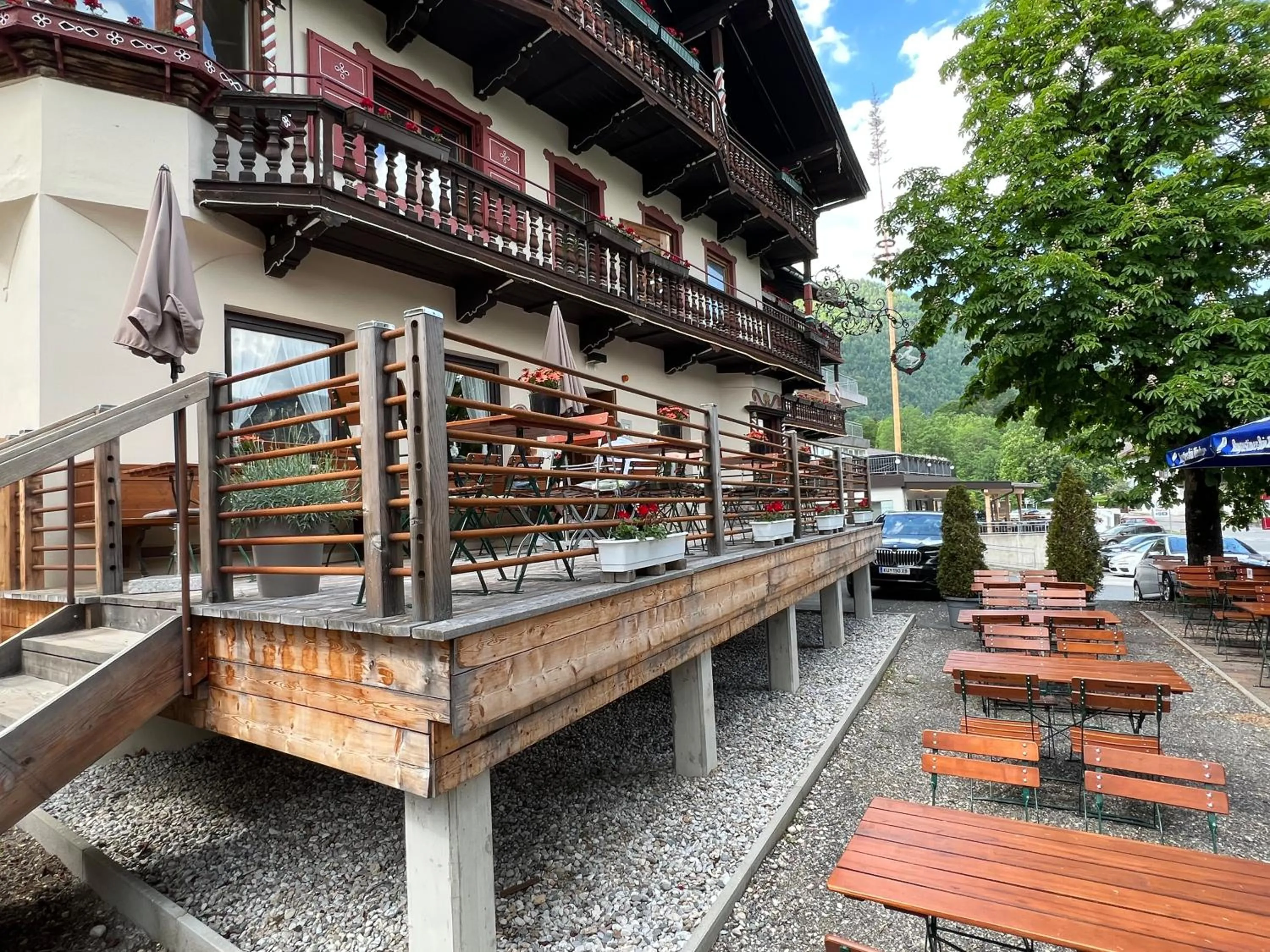 Property building in Weisses Rössl am See