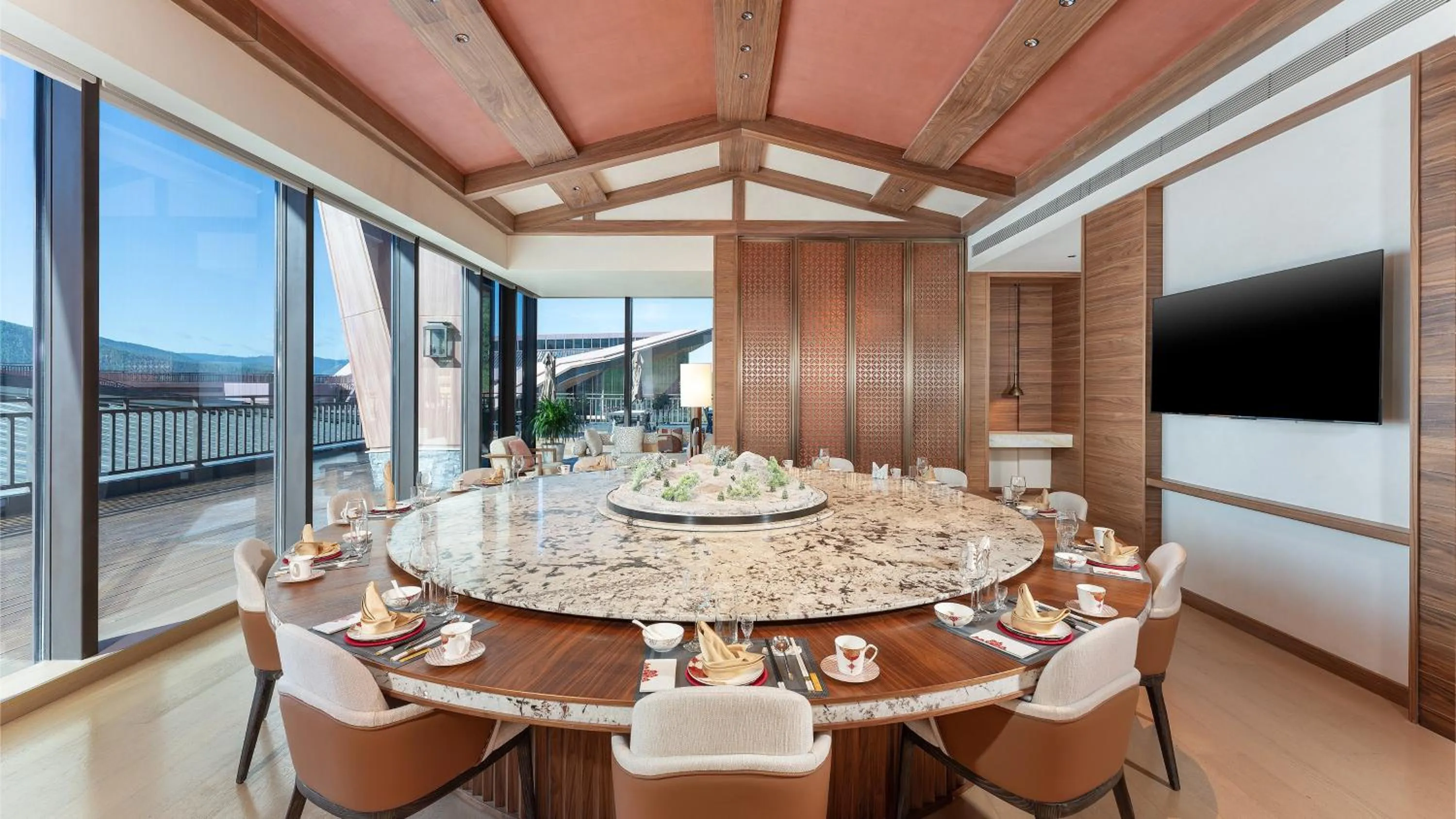 Restaurant/places to eat in Holiday Inn Resort Kanas Hemu by IHG