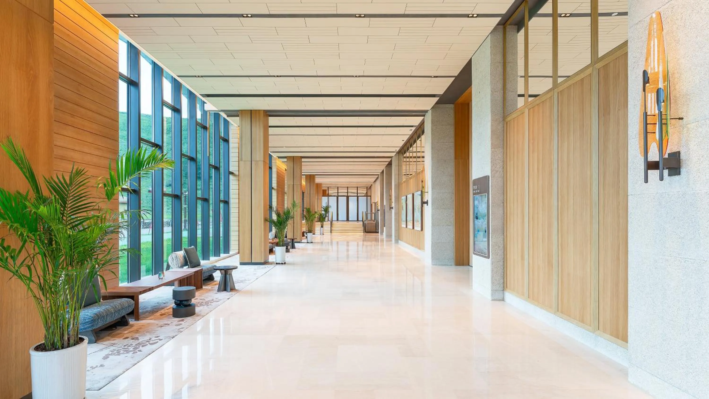 Lobby or reception in Holiday Inn Resort Kanas Hemu by IHG