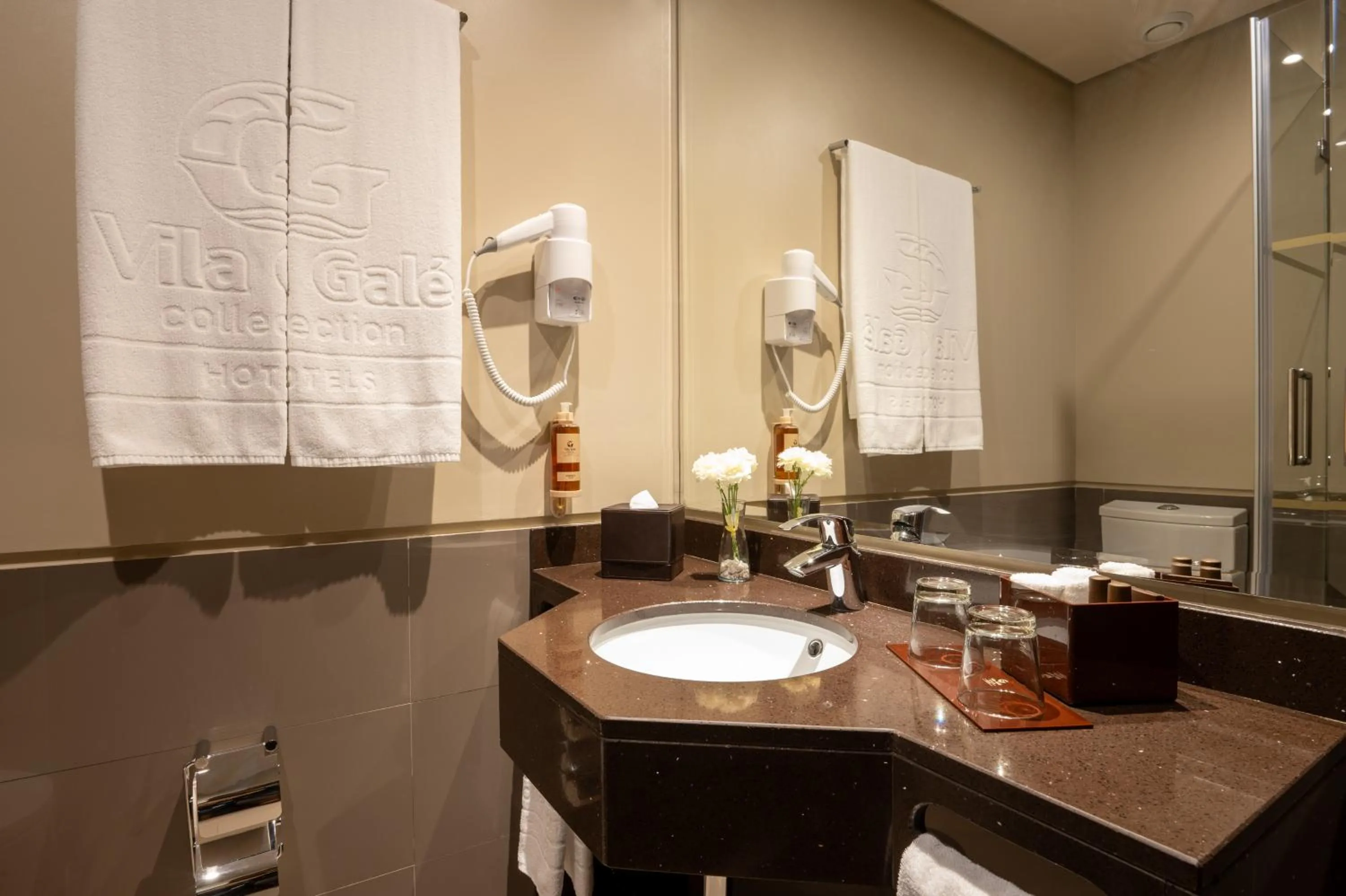 Bathroom in Vila Galé Casas d'Elvas - Historic Hotel