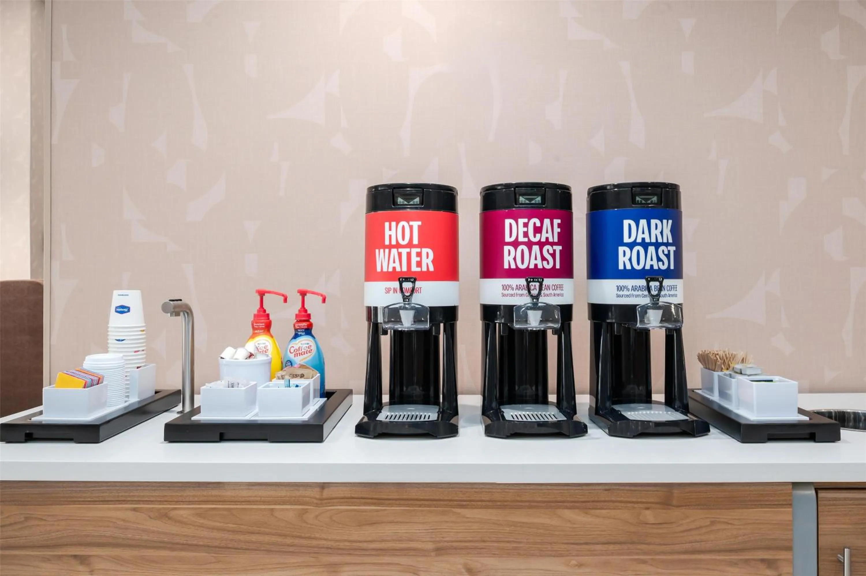 Dining area in Hampton Inn & Suites Alpena