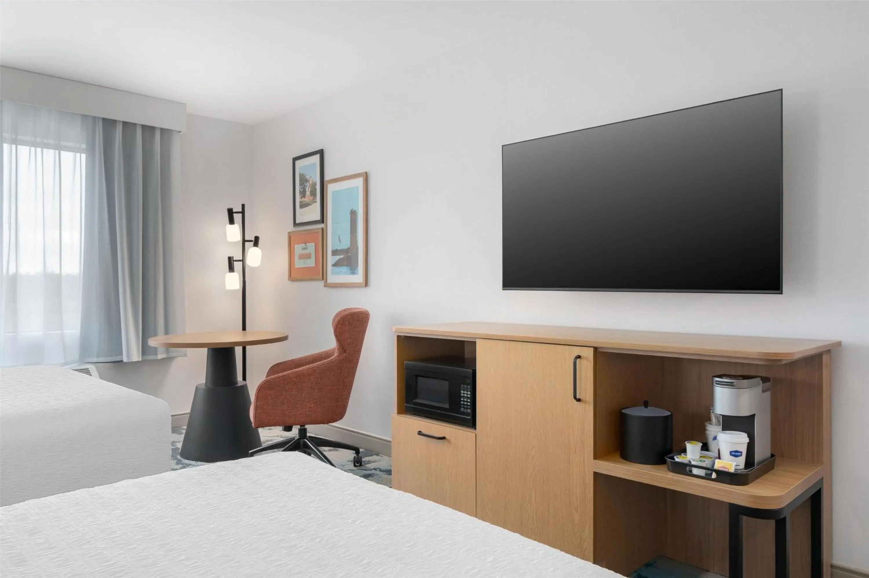 Bedroom, Bed in Hampton Inn & Suites Alpena