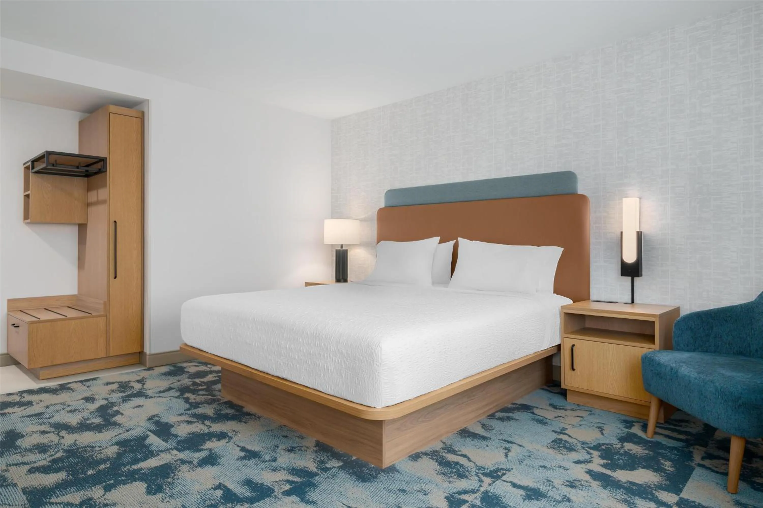 Bed in Hampton Inn & Suites Alpena