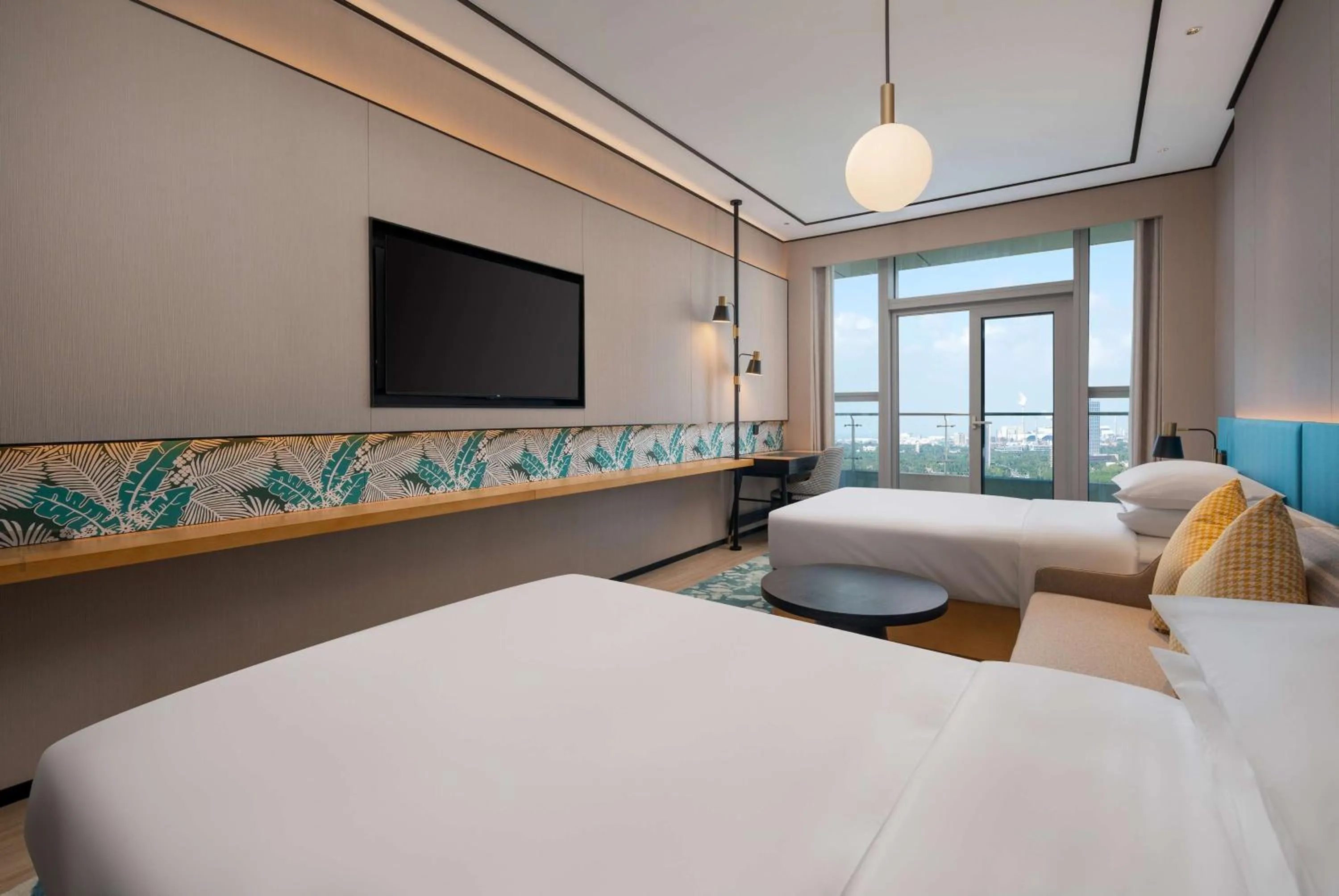 Bed in Hilton Garden Inn Danzhou Yangpu