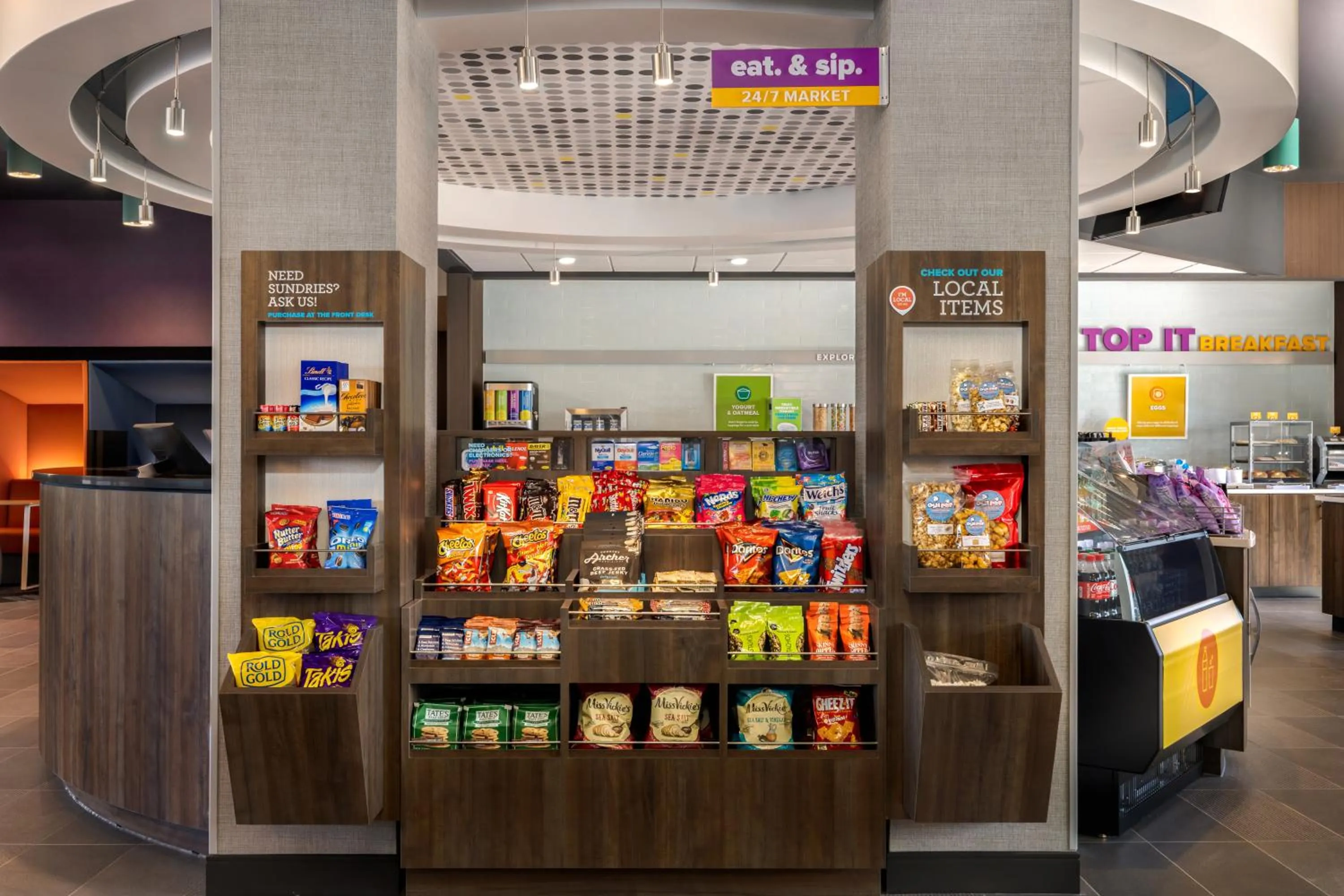 Food and drinks in Tru By Hilton Oshkosh