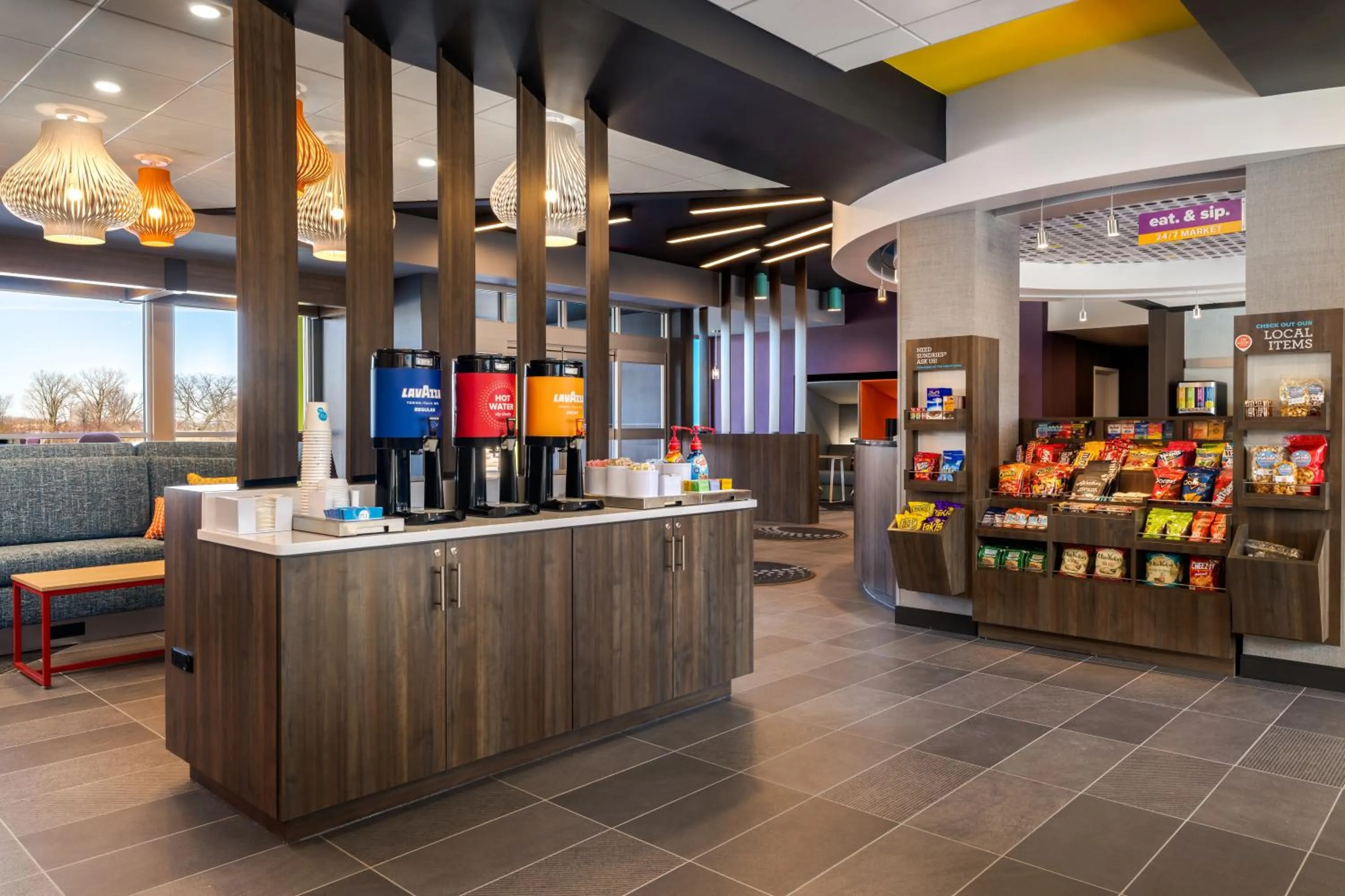 Coffee/tea facilities in Tru By Hilton Oshkosh