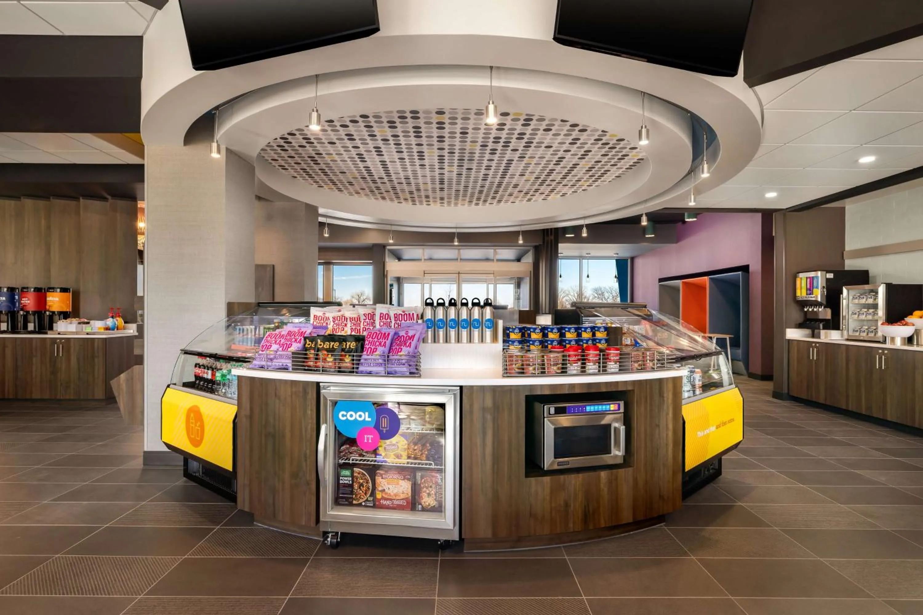 Restaurant/places to eat in Tru By Hilton Oshkosh