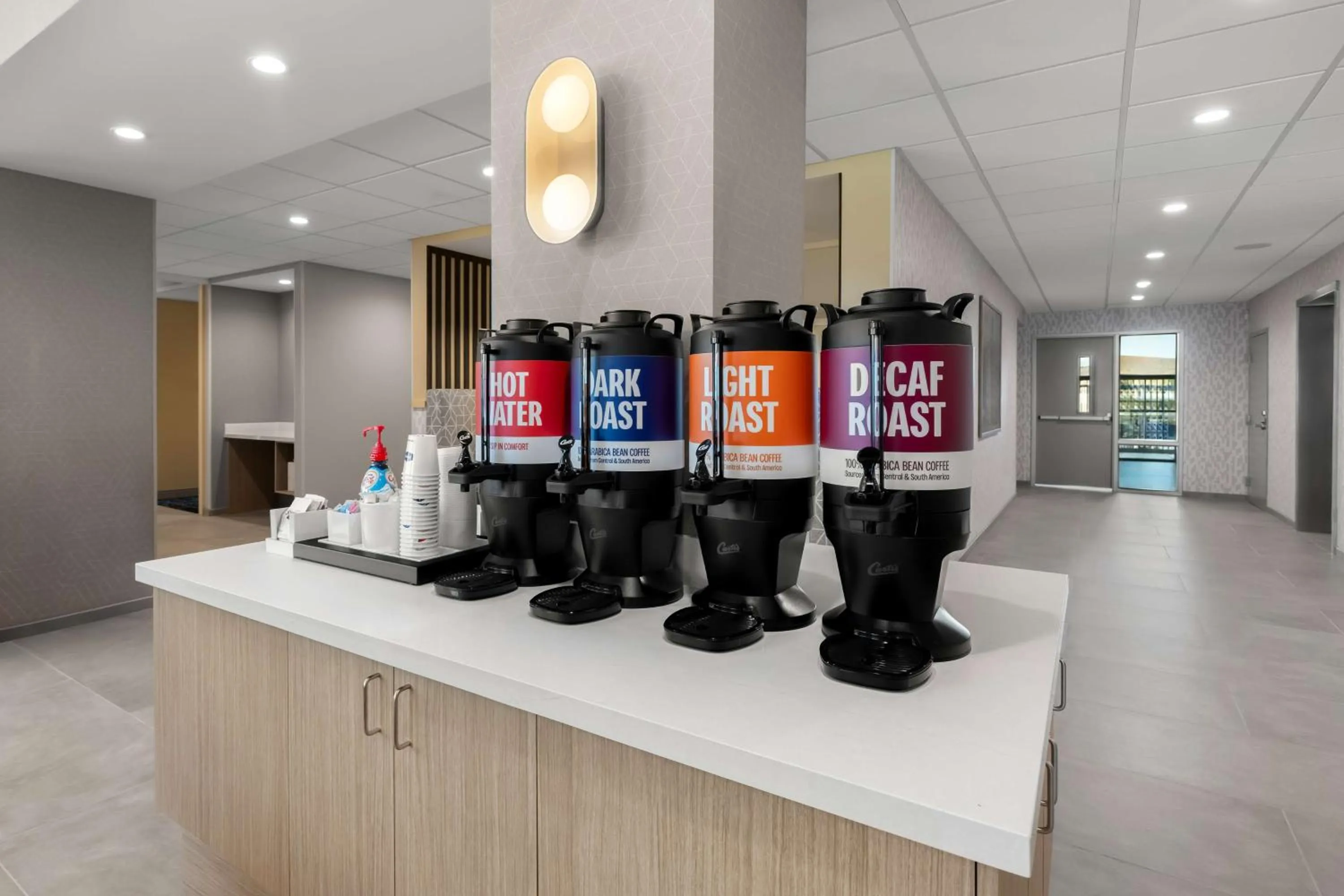 Lobby or reception in Hampton Inn & Suites Corona, Ca