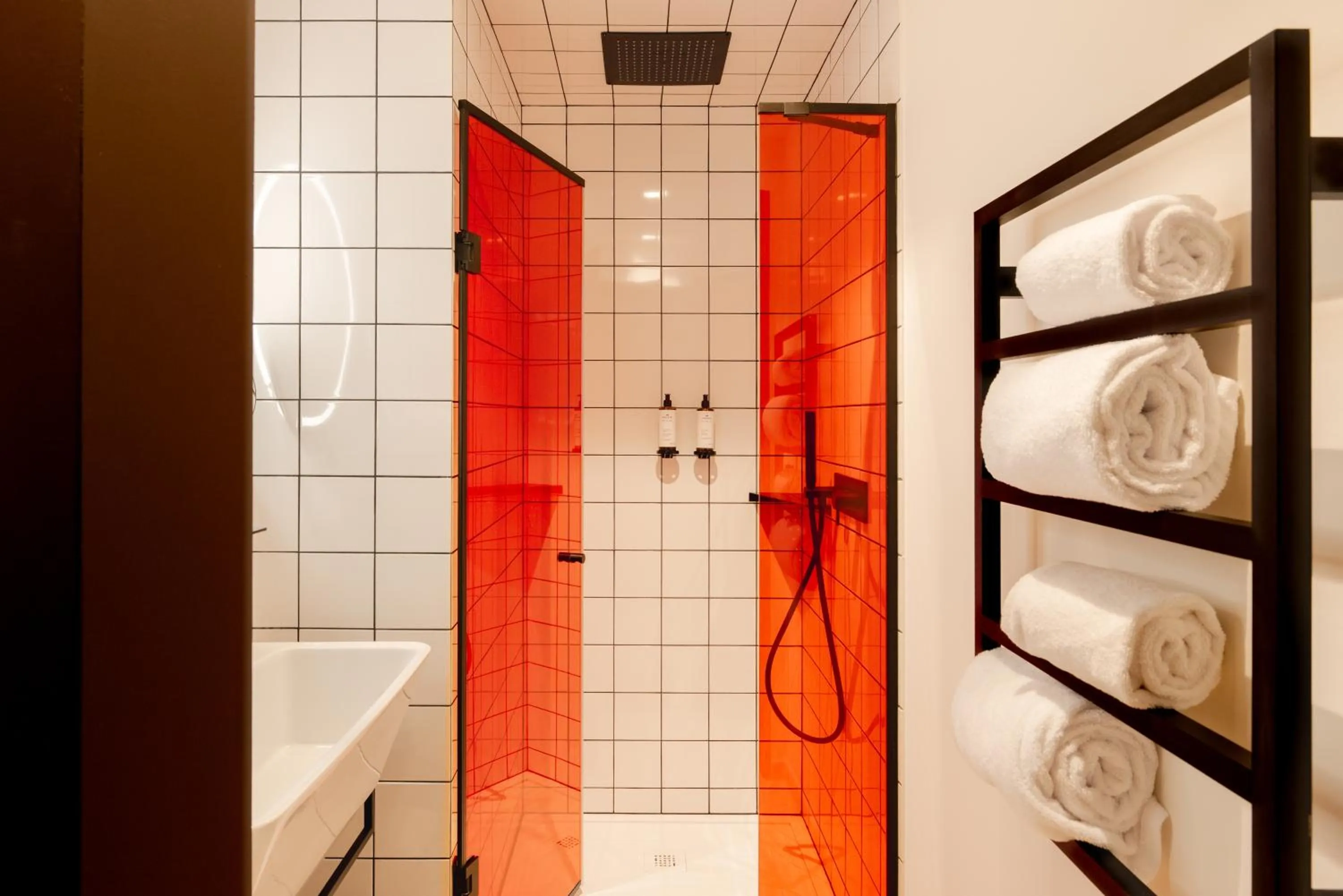 Shower in Bizipoz Hôtel