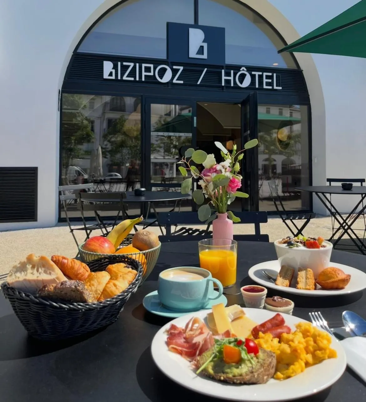 Continental breakfast in Bizipoz Hôtel