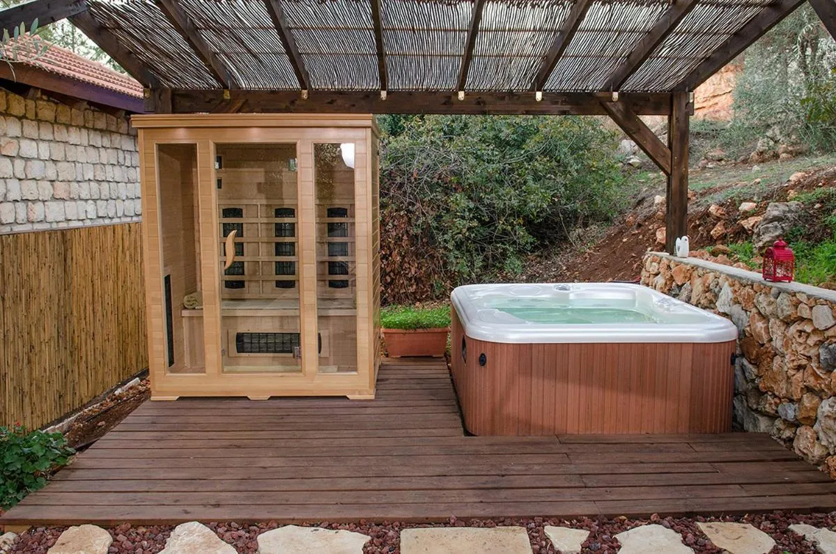 Hot Tub in The Sound Of The Flute