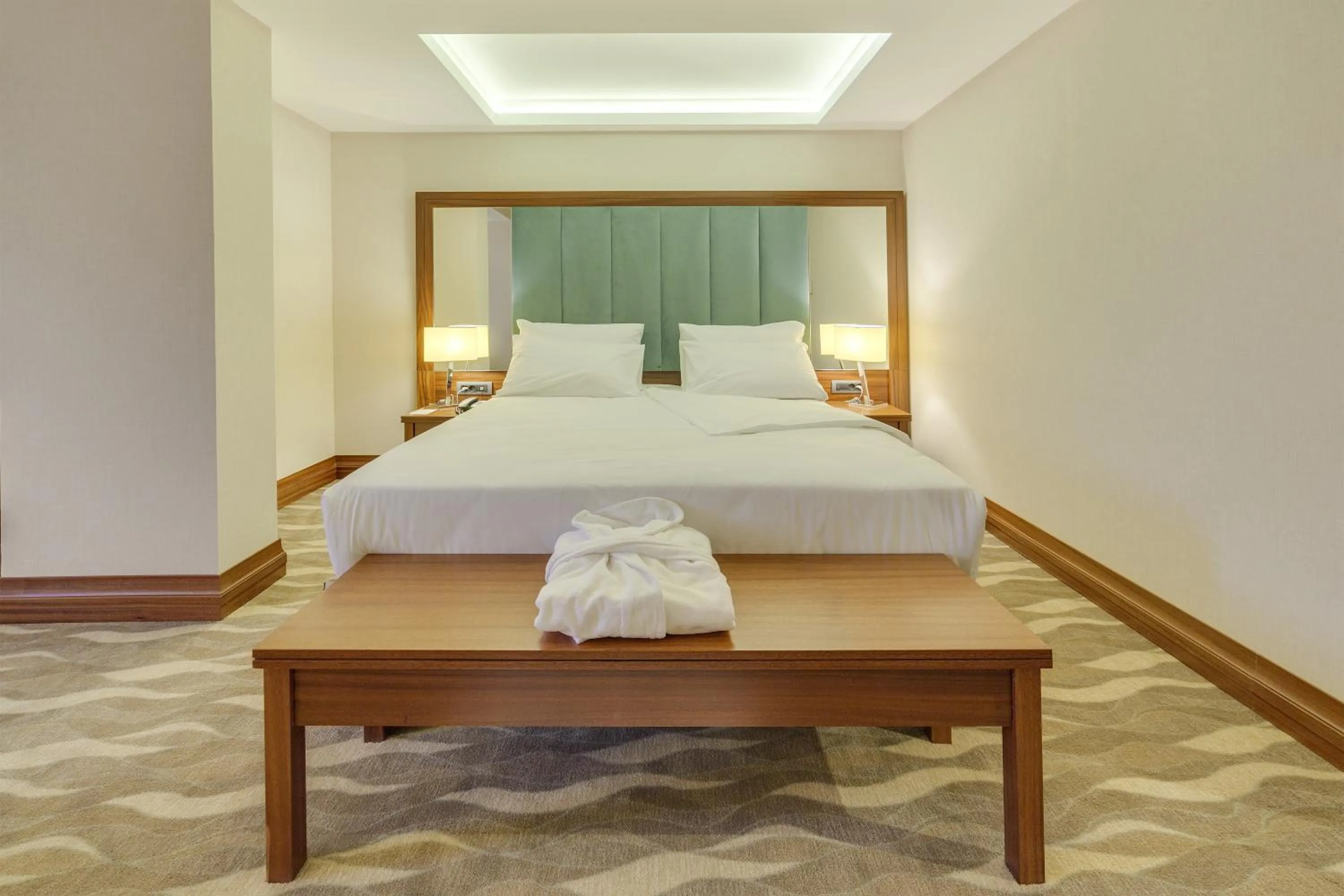 Bed in Lamec Hotel Business
