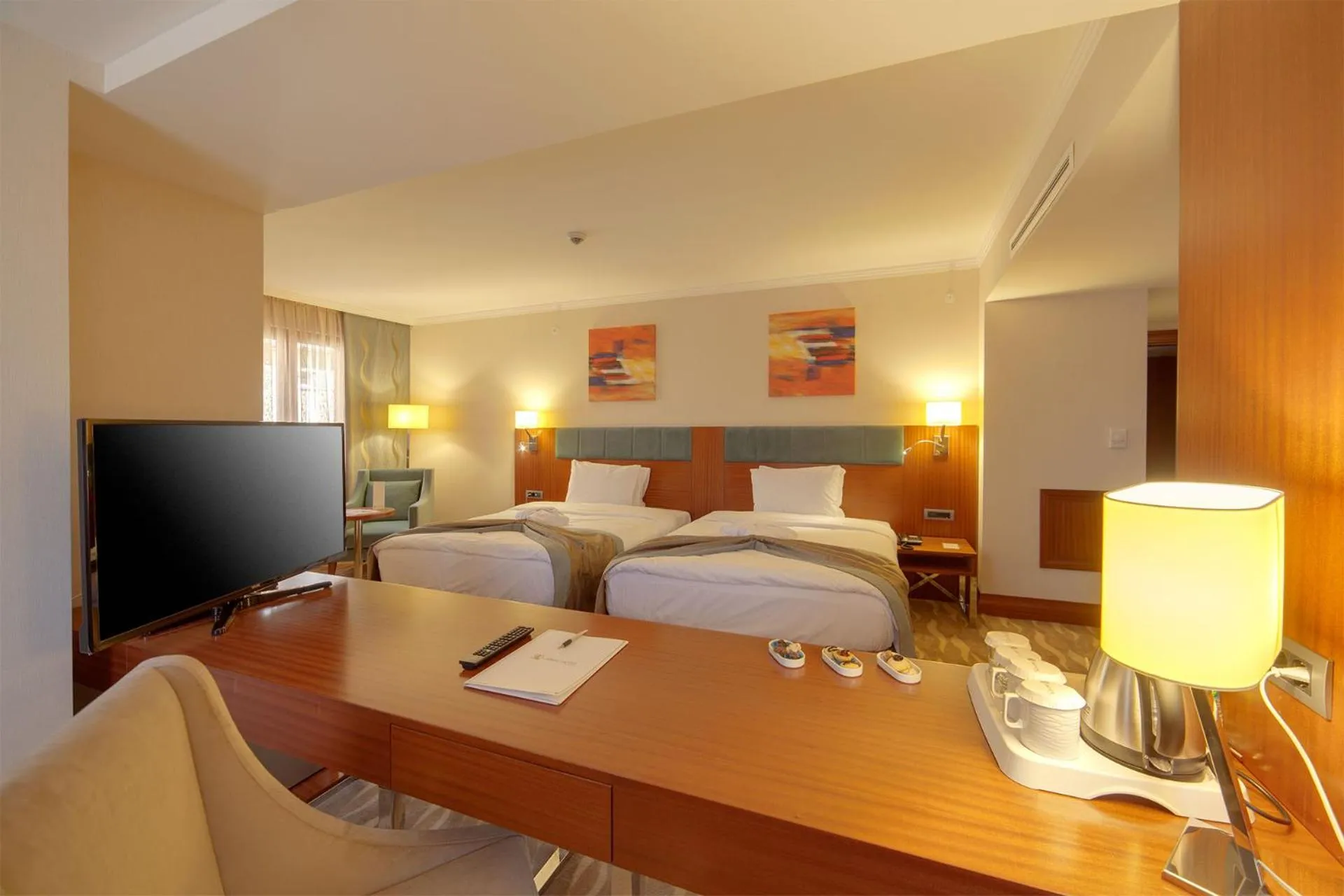 Bed in Lamec Hotel Business