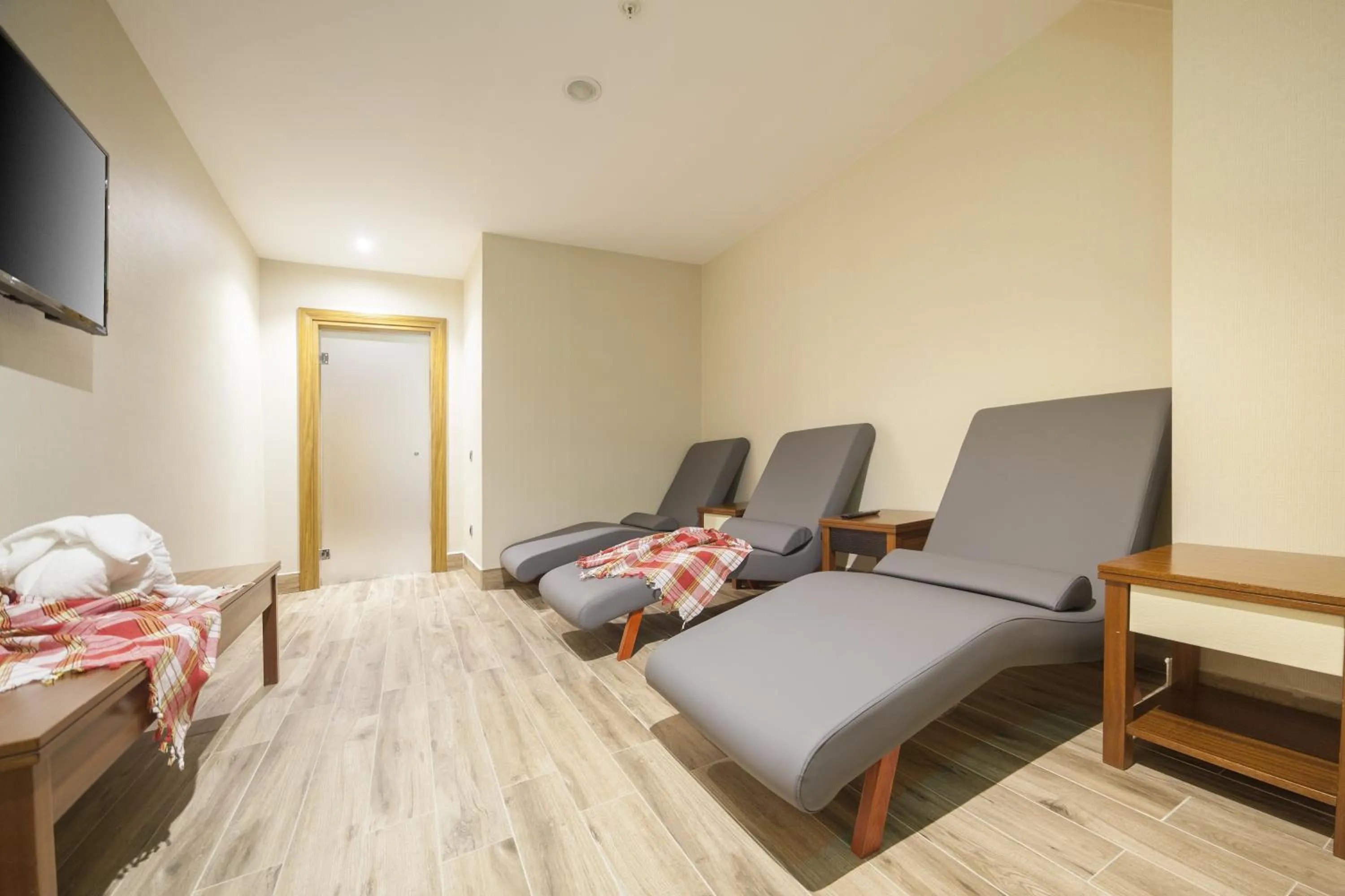 Billiard in Lamec Hotel Business