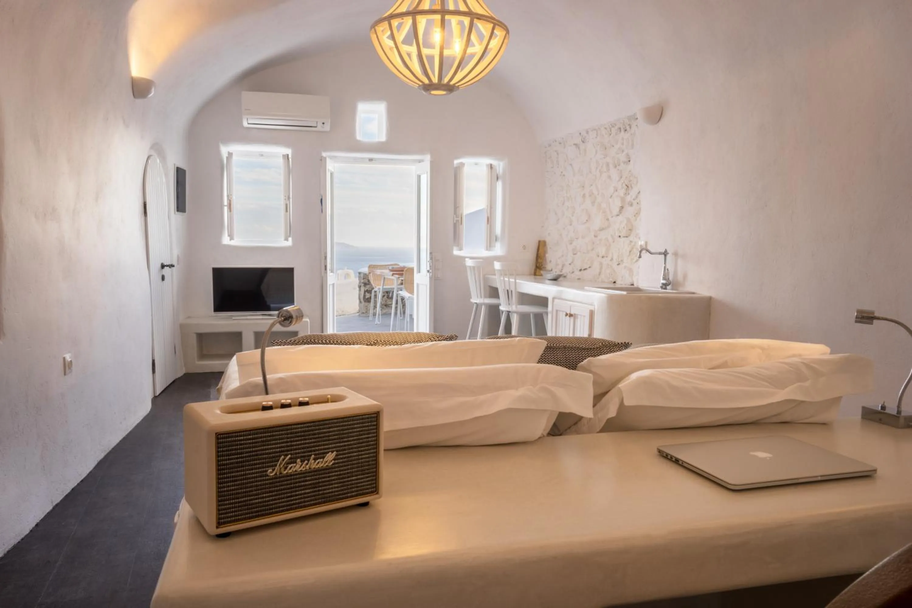 Living room, Bed in Gaia Suites