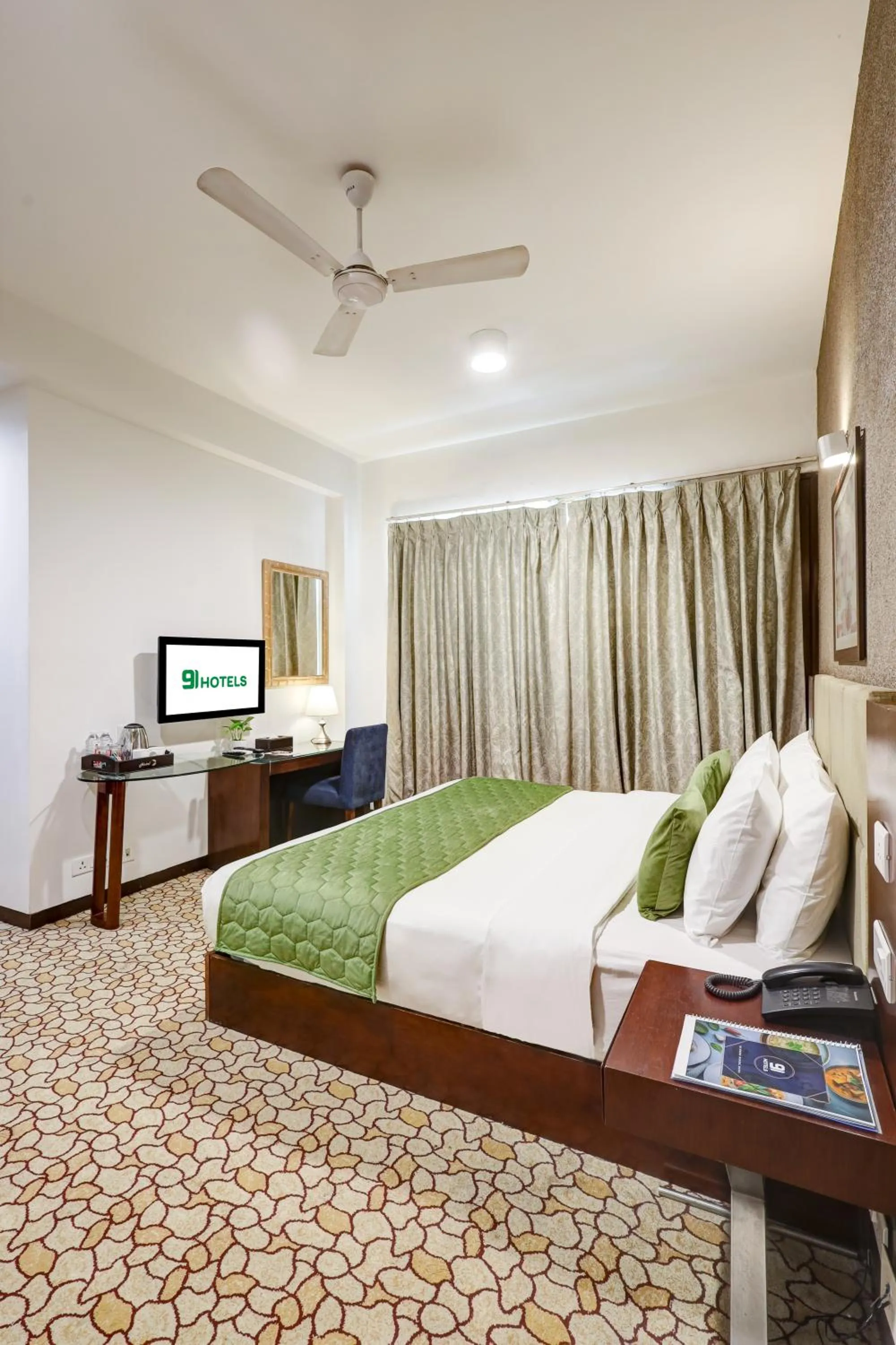 Bed in Hotel 91 Golf Course Road