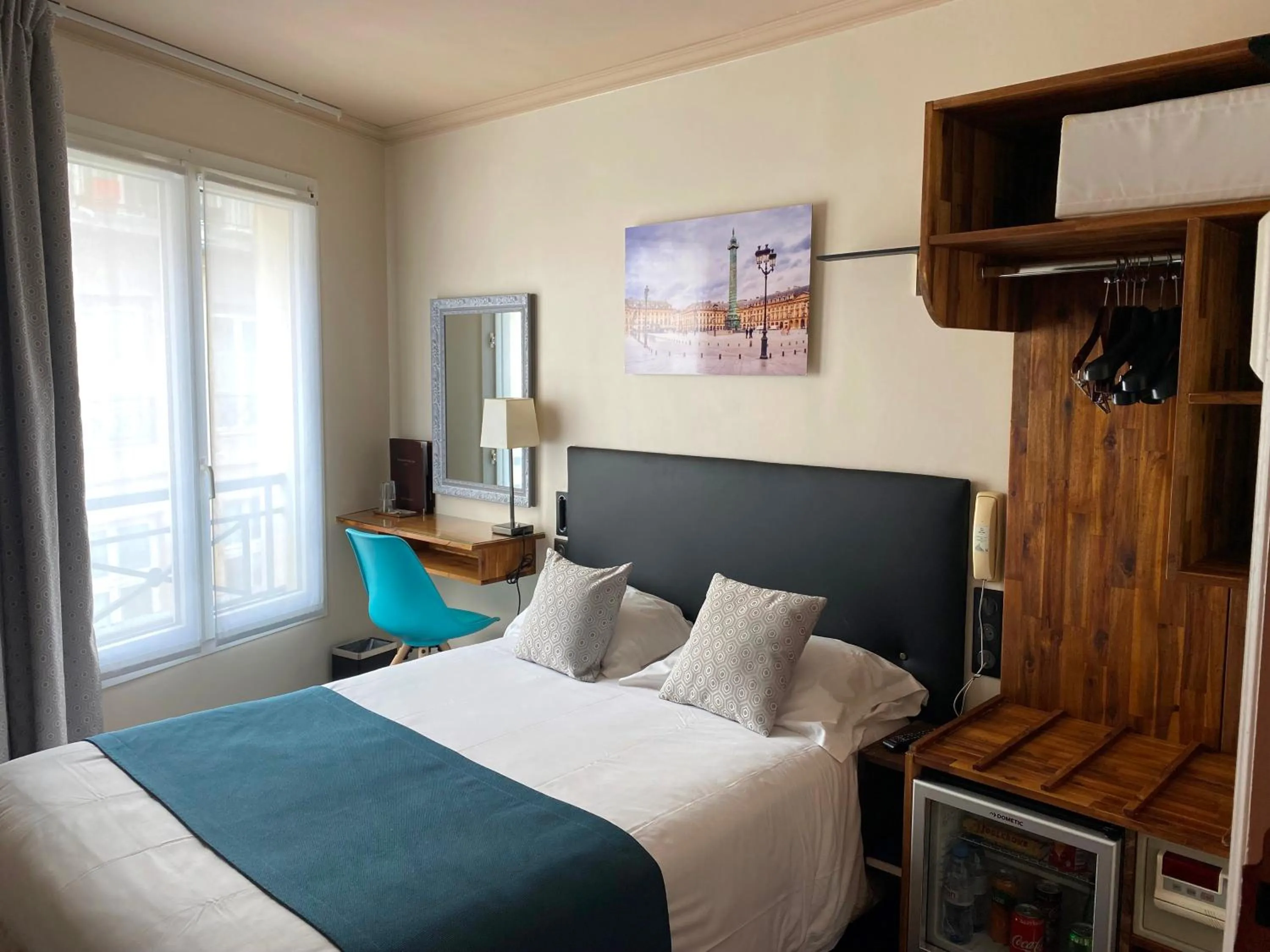 Bed in hotel Louvre Sainte Anne