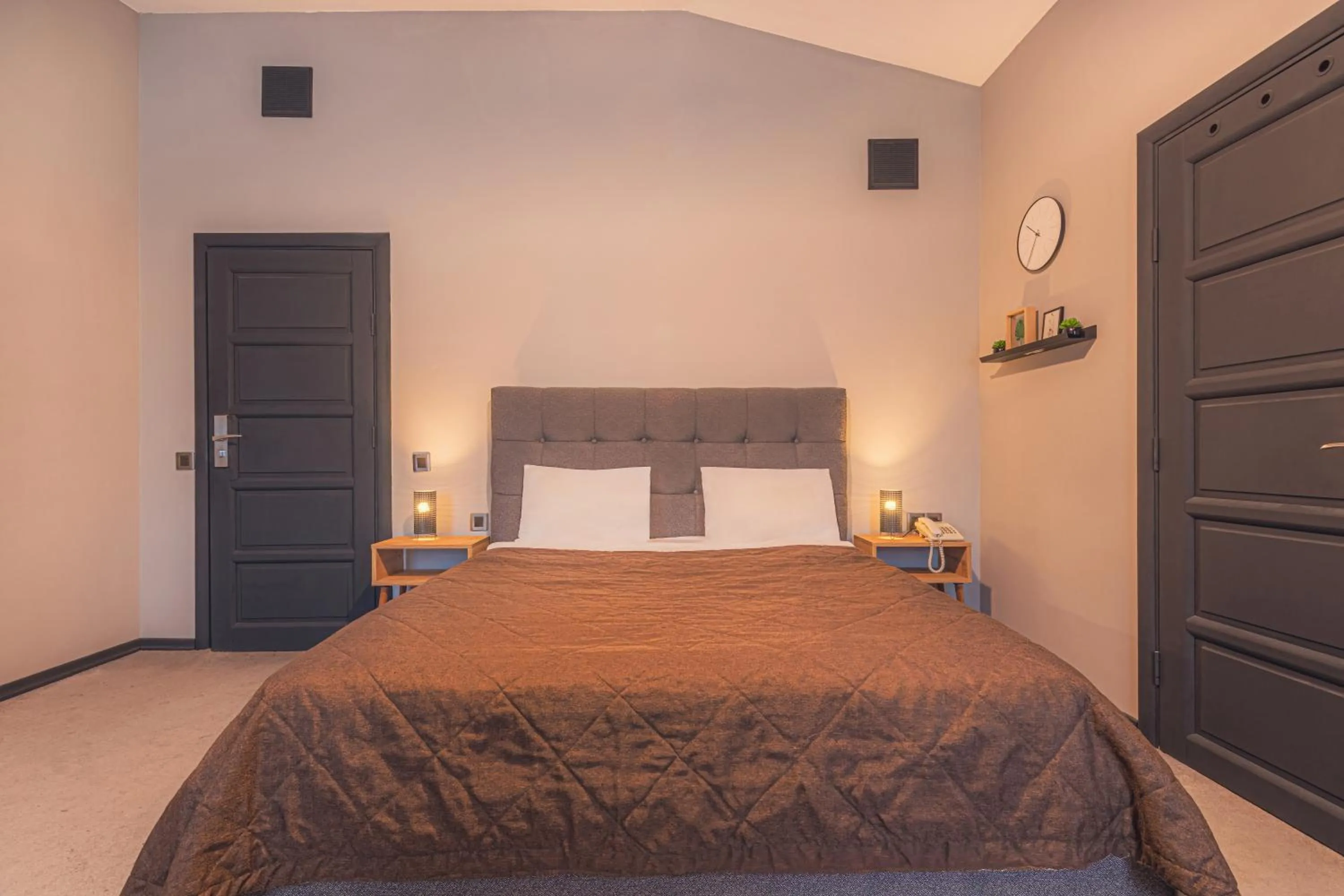 Bed in Maestro Hotel