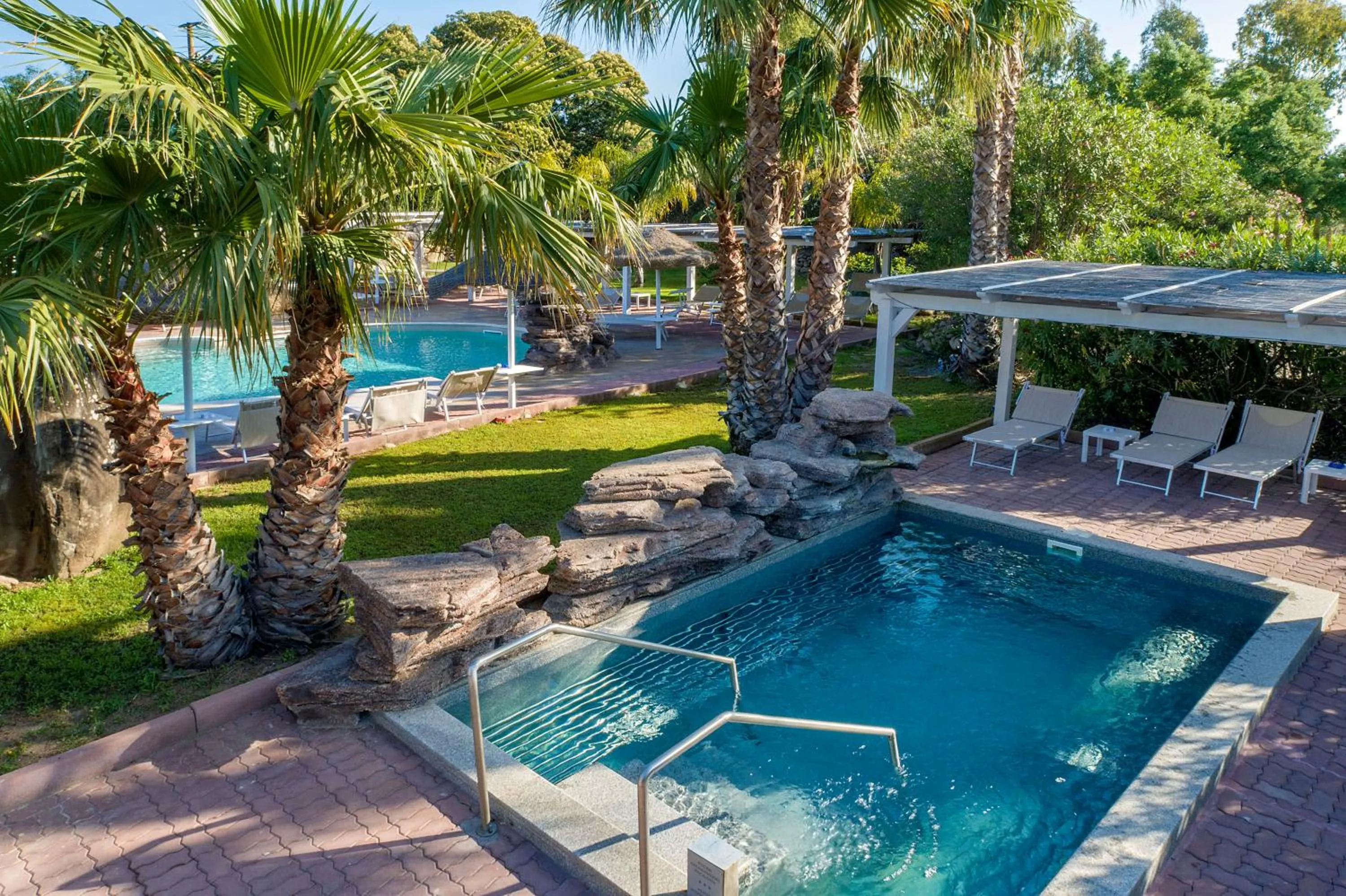 Swimming pool in Hotel Rurale Orti di Nora & SPA