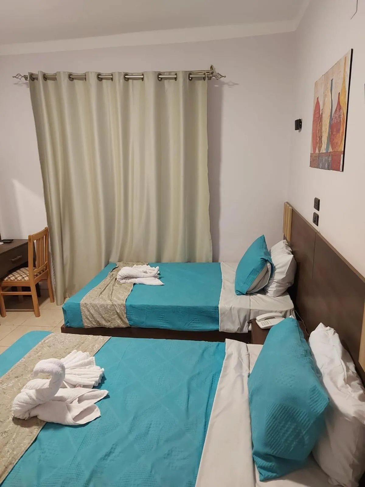 Living room, Bed in Good Season Hotel