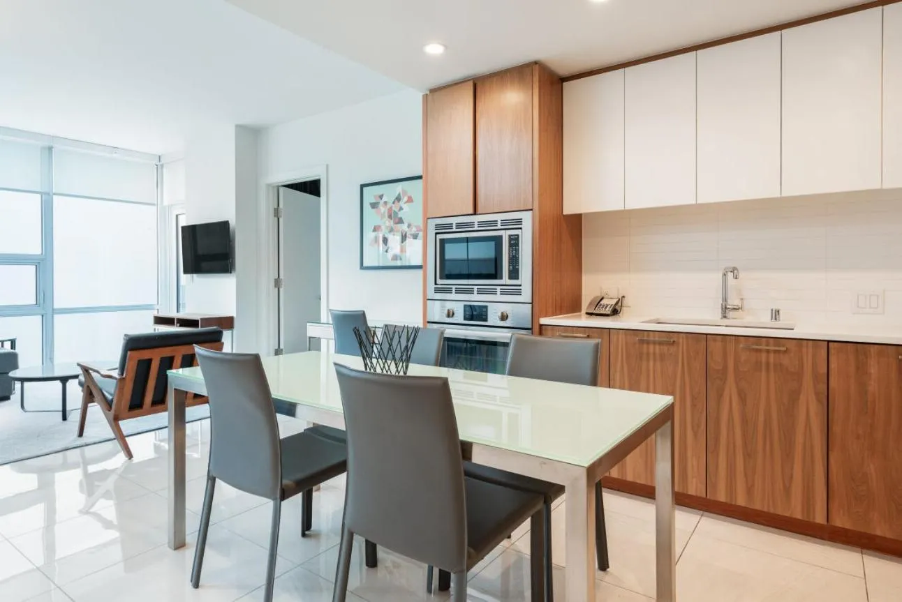 kitchen in Level Los Angeles - Downtown South Olive