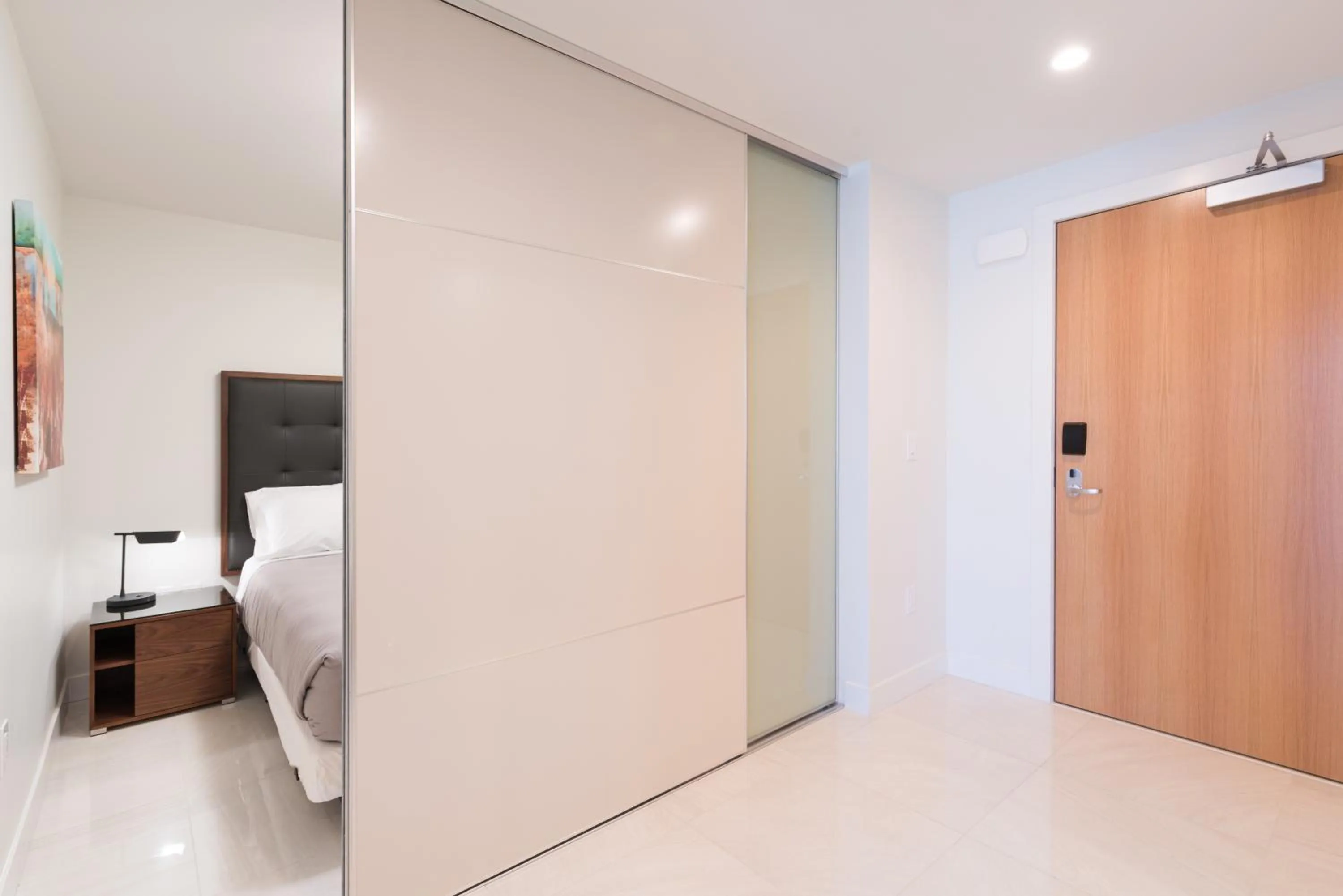 Bedroom, Bed in Level Los Angeles - Downtown South Olive