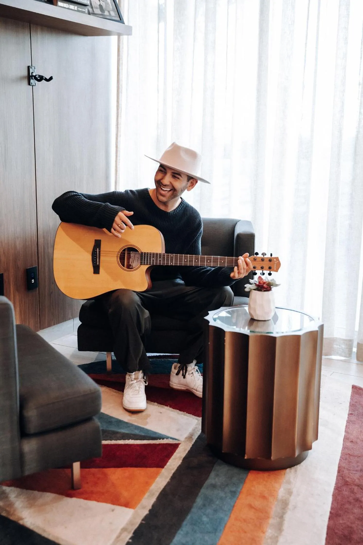 Entertainment in Level Los Angeles - Downtown South Olive