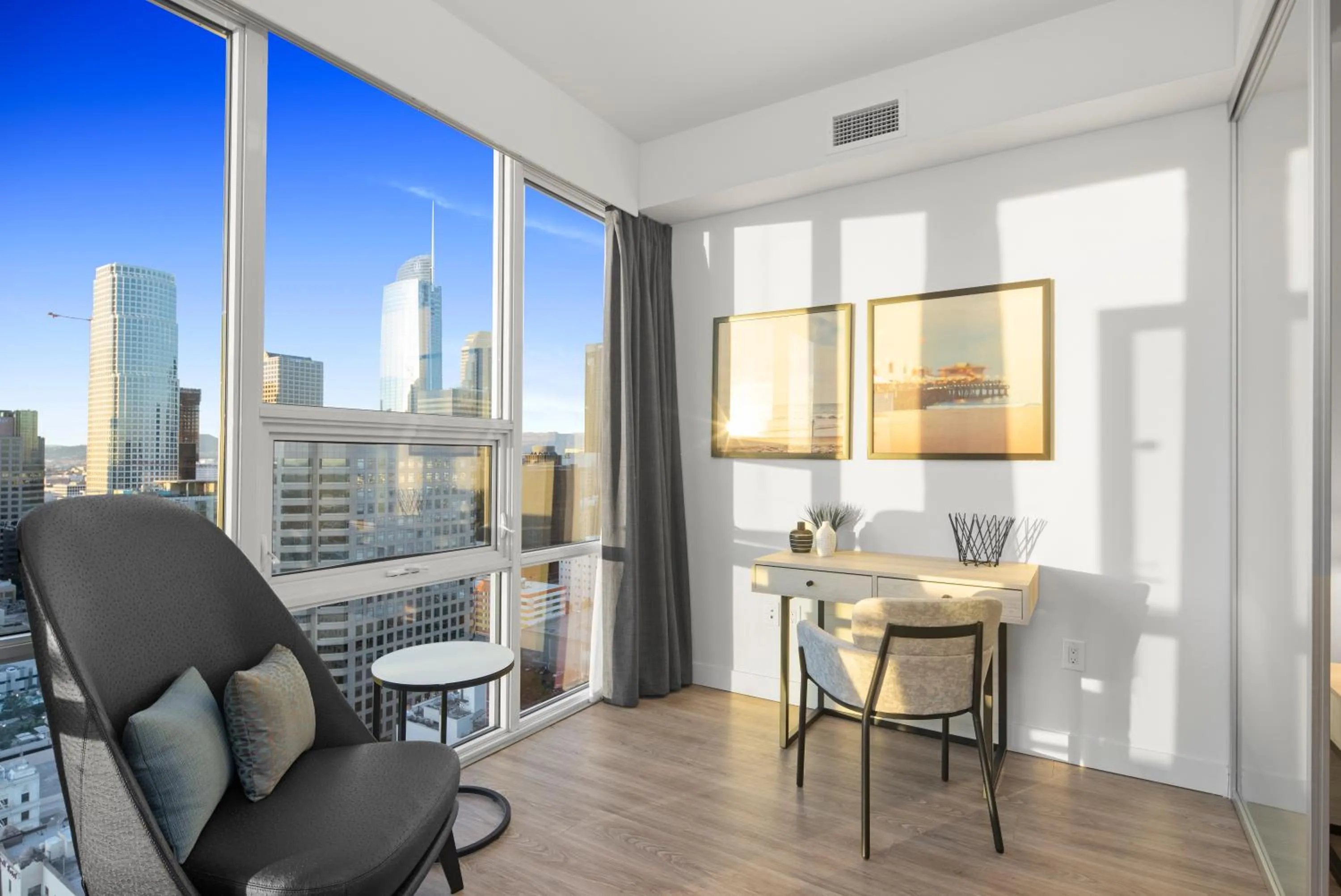 Other in Level Los Angeles - Downtown South Olive