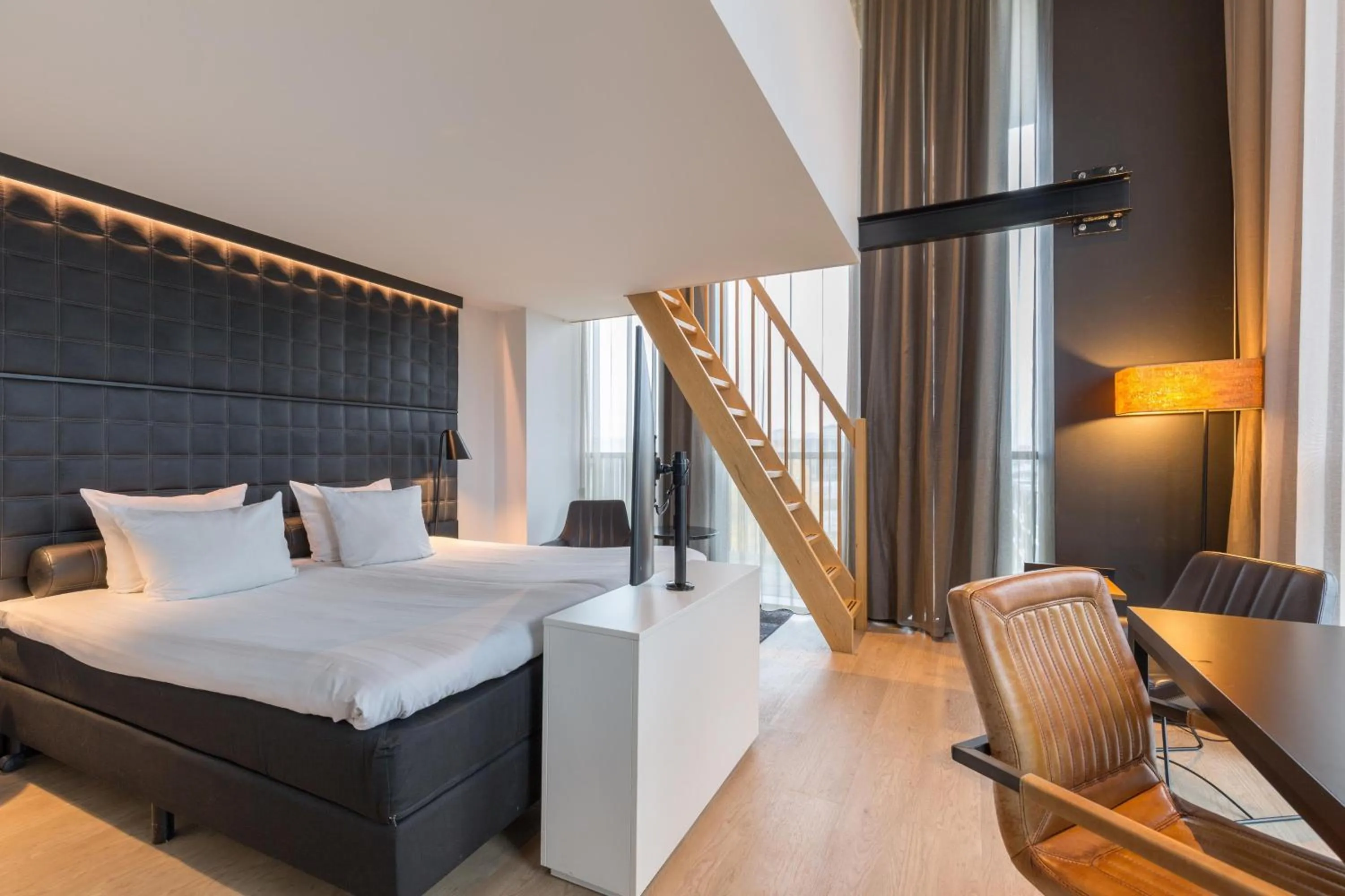 Photo of the whole room, Bed in Leonardo Hotel Groningen Stadspark