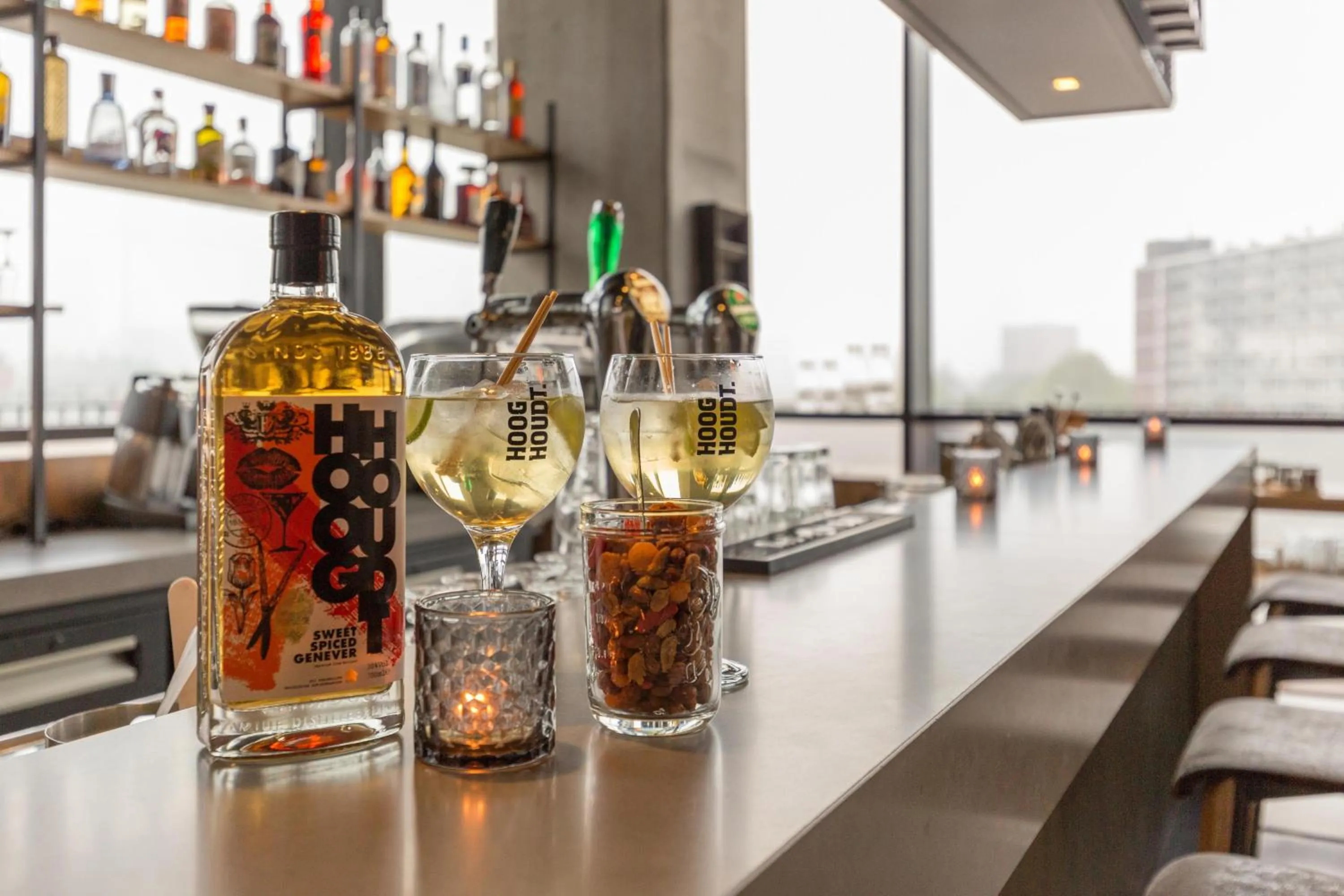 Lounge or bar in Leonardo Hotel Groningen Stadspark