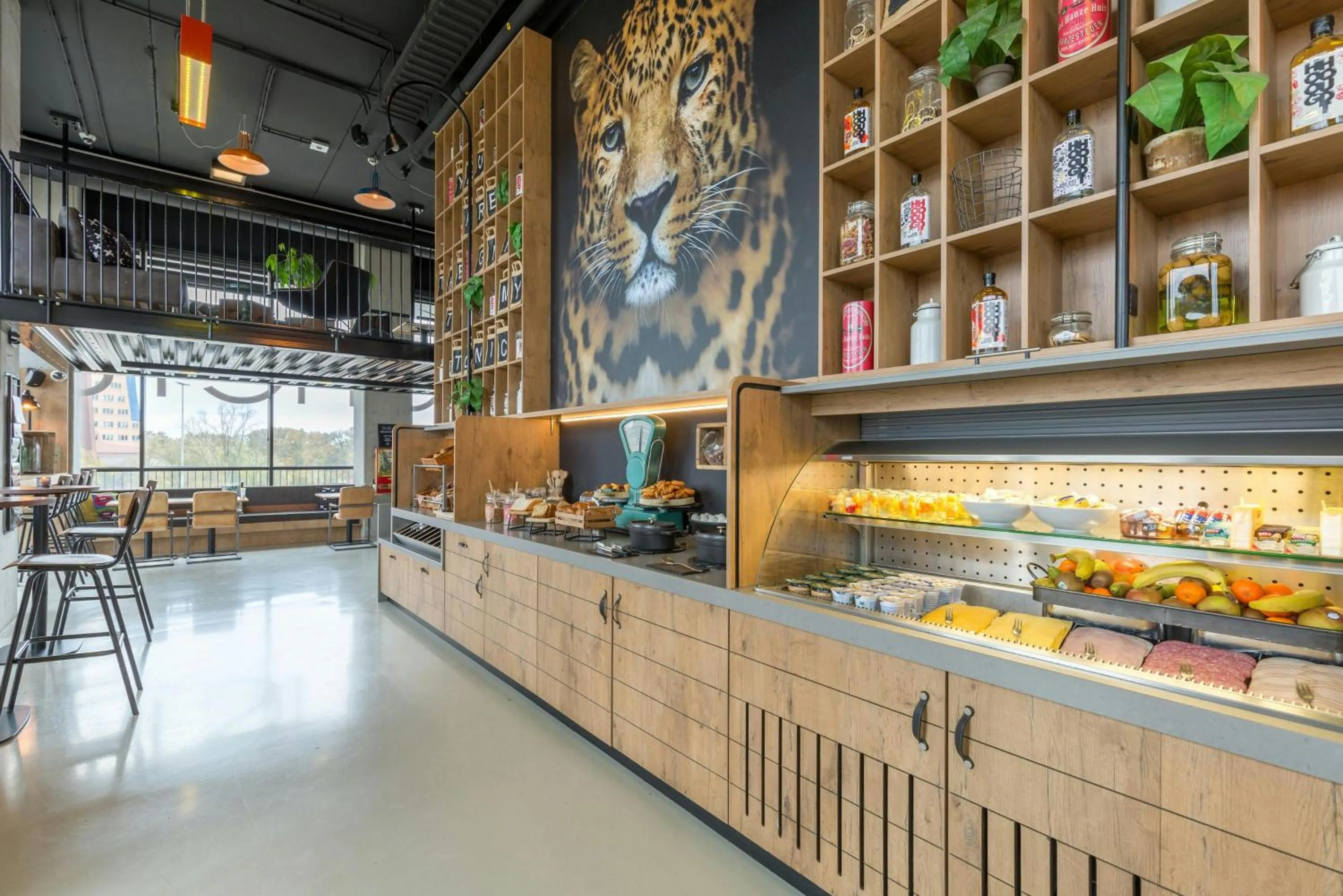 Buffet breakfast in Leonardo Hotel Groningen Stadspark