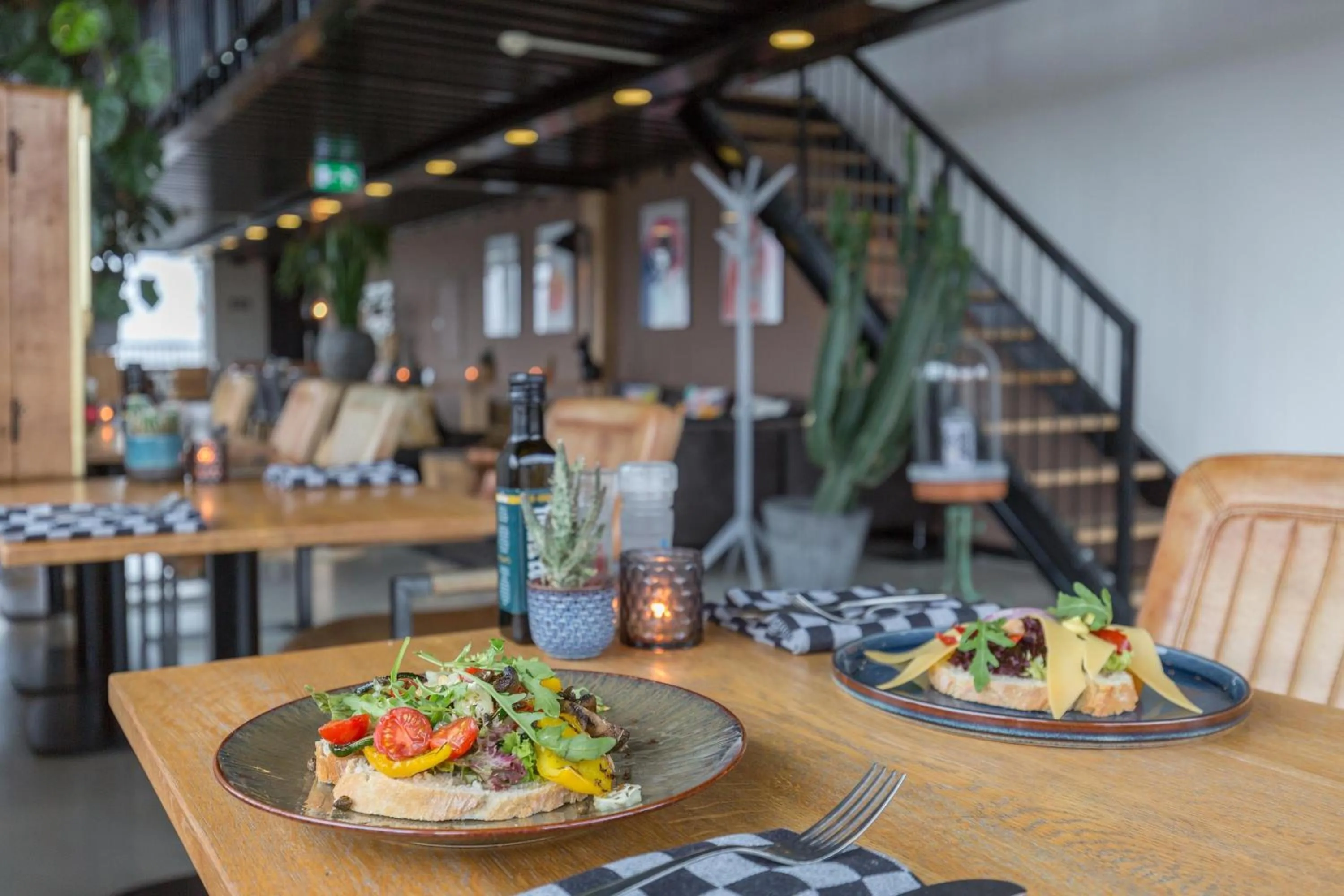 Restaurant/places to eat in Leonardo Hotel Groningen Stadspark