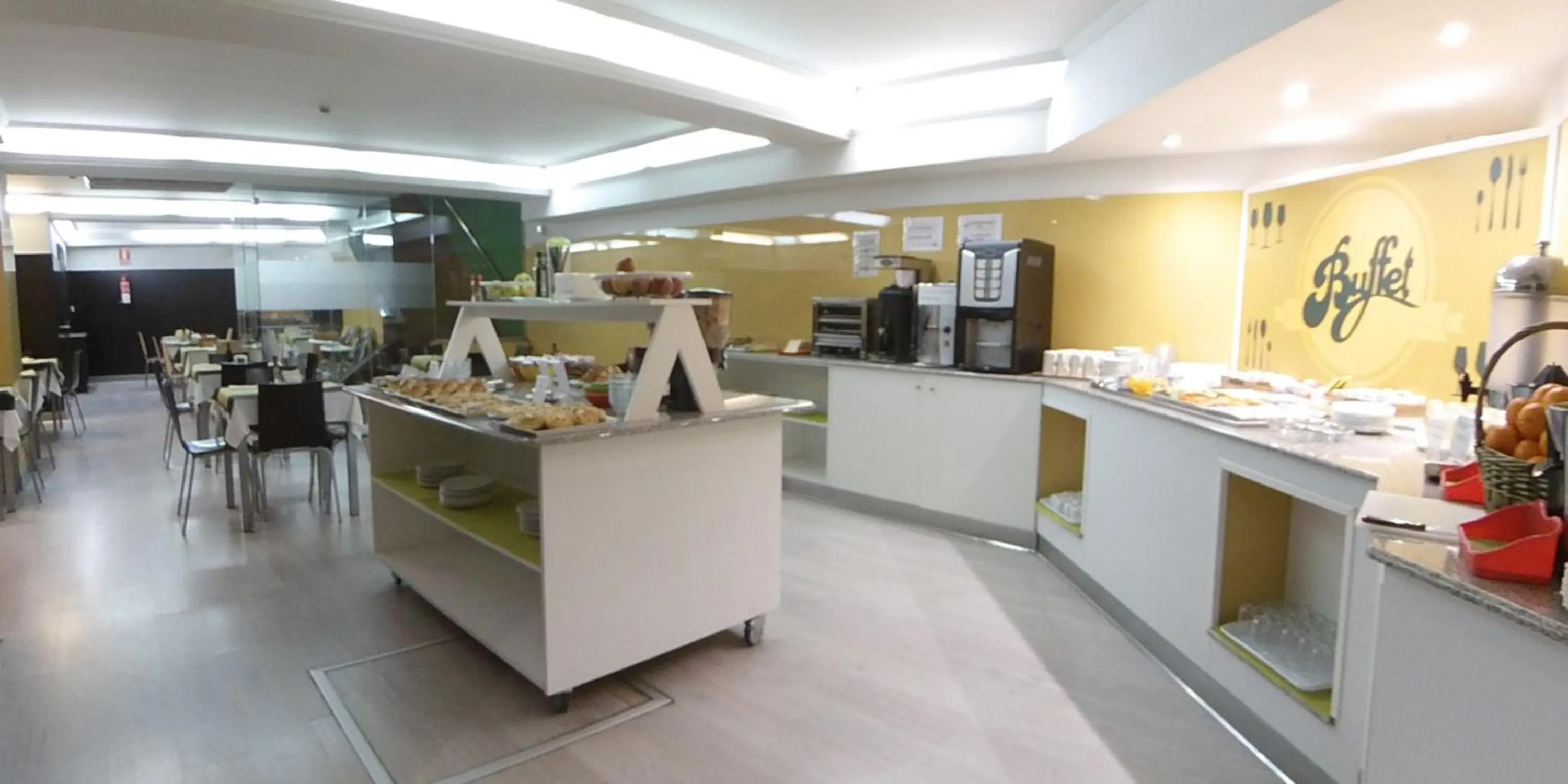 Food and drinks in Nest Style Santiago