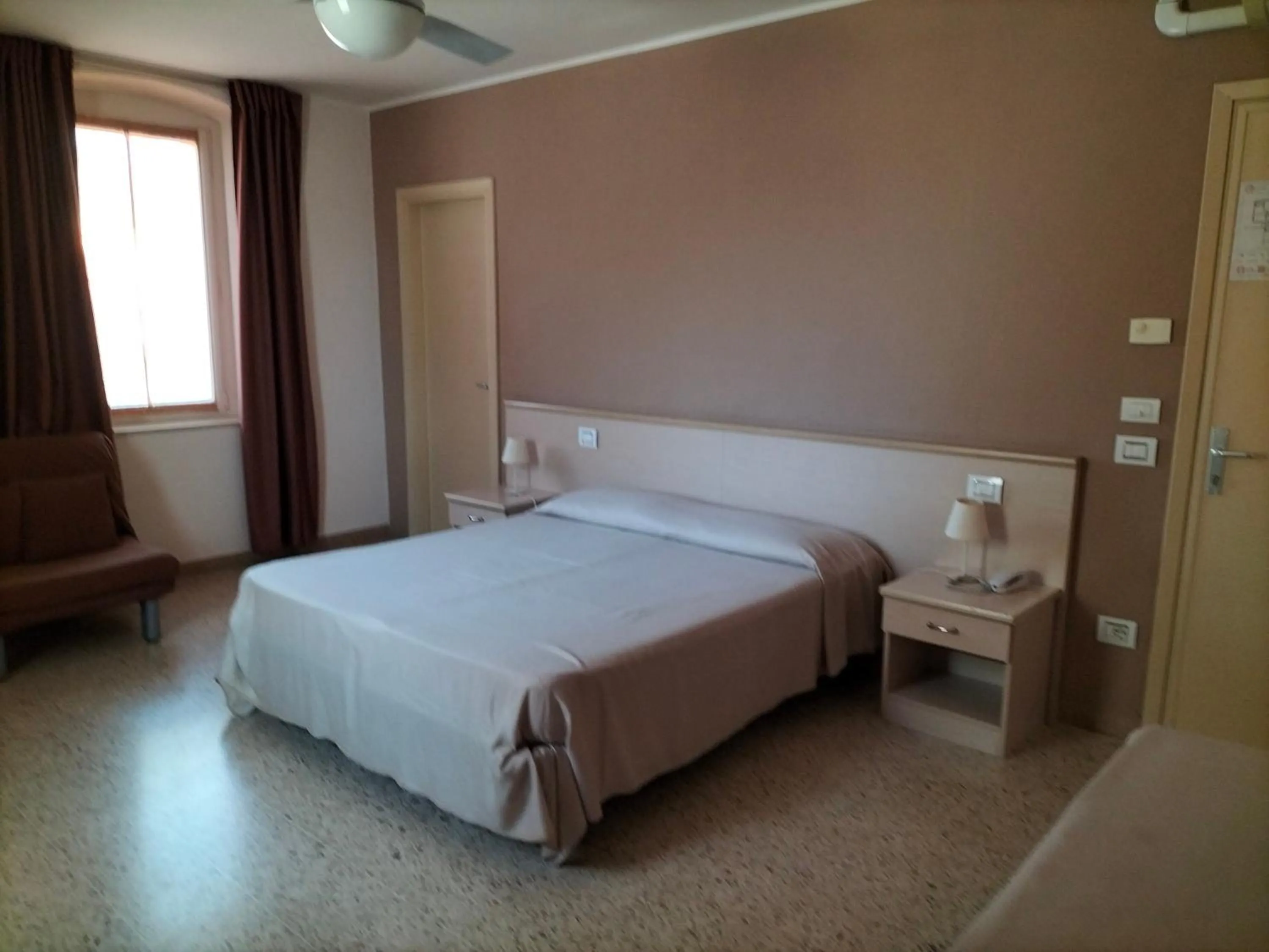 Family in Albergo Grifone 1891