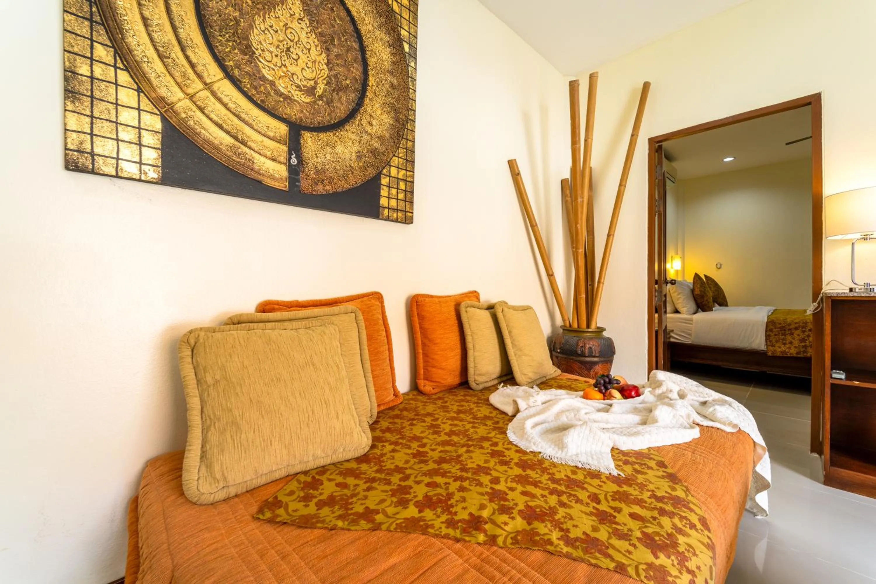 Photo of the whole room, Bed in Siam Court Hotel and Resort